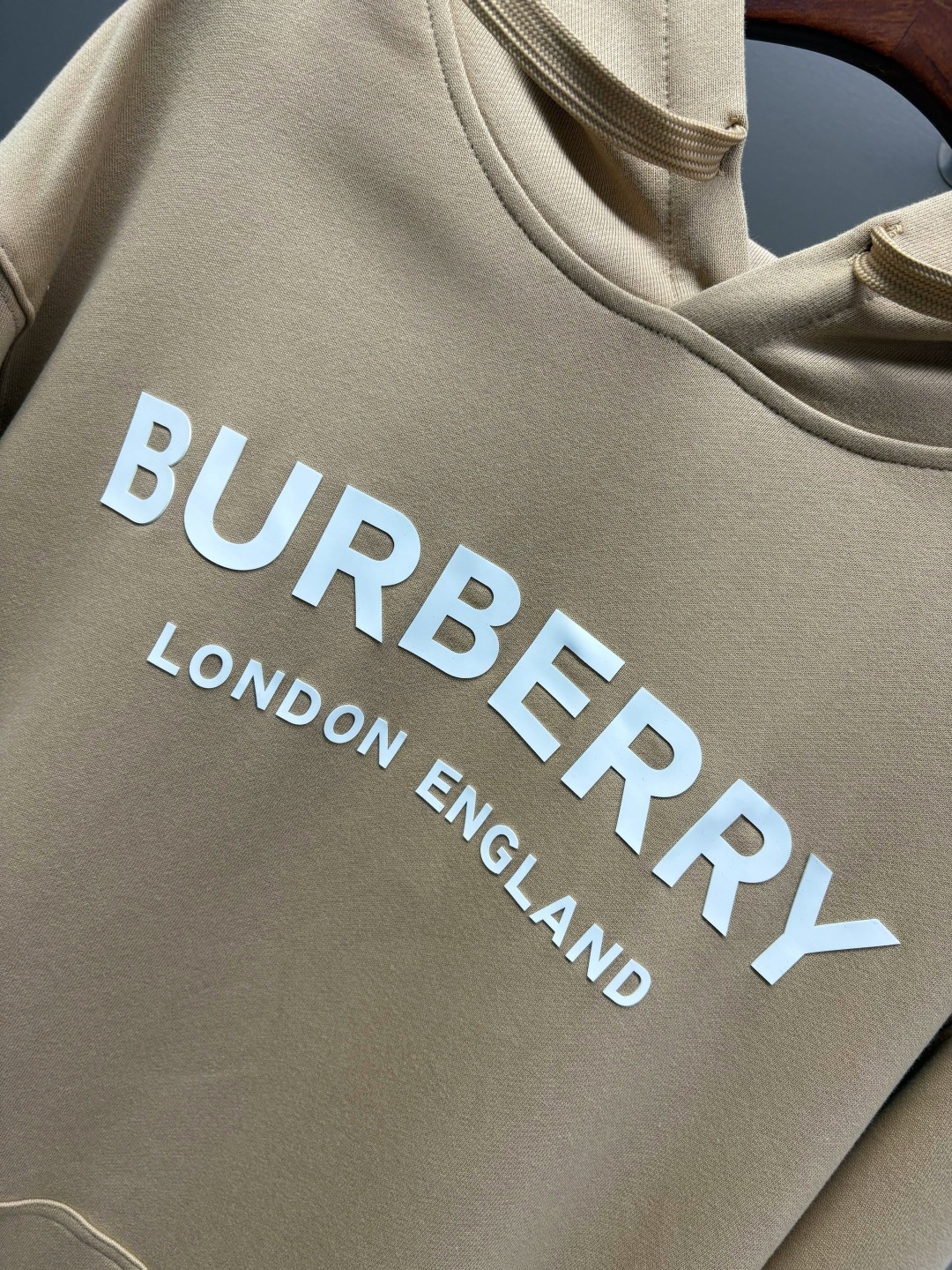 Burberry Unisex Sweatshirt Size S-XXL