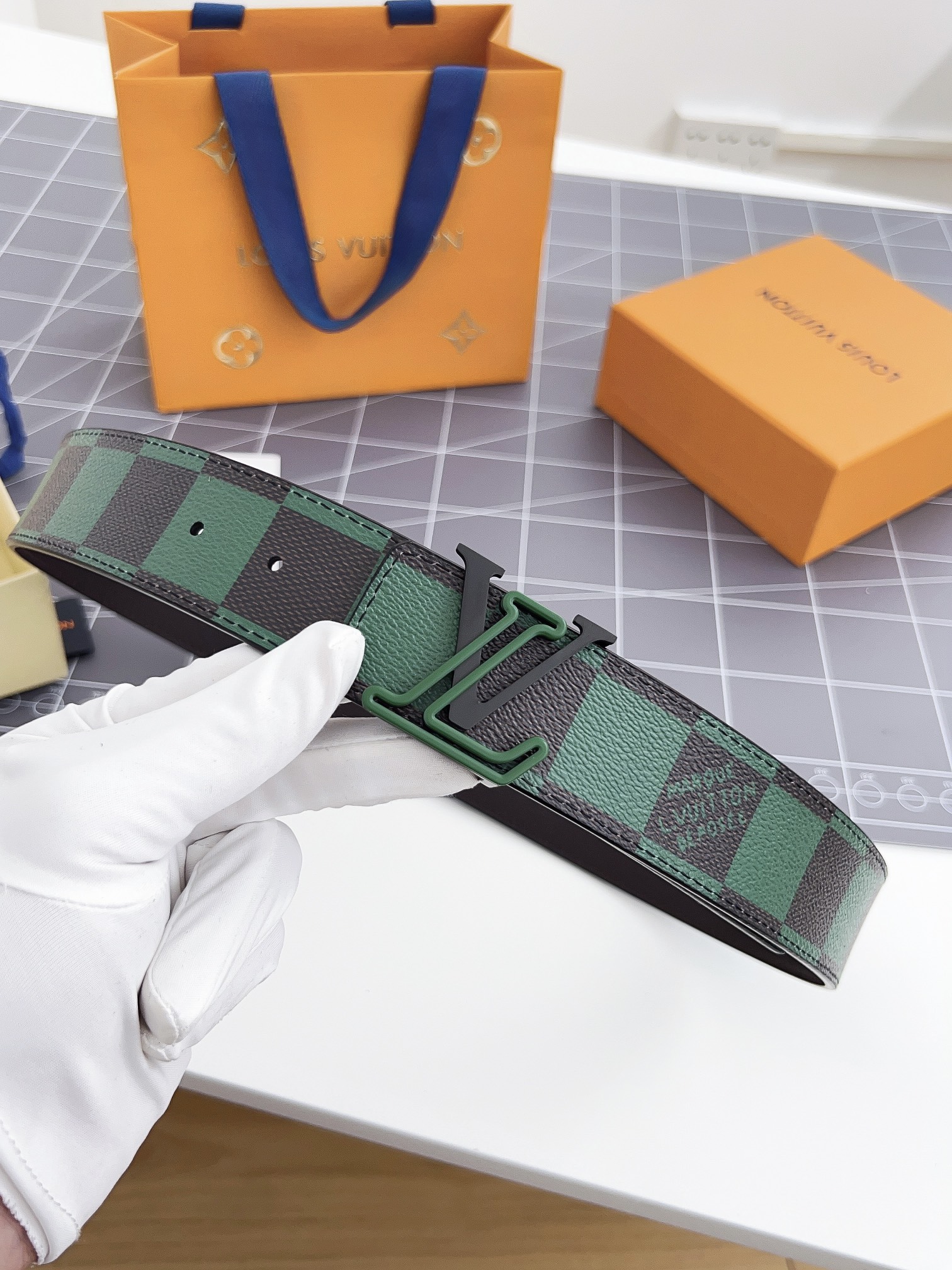 Louis Vuitton Men Belt Width 4cm