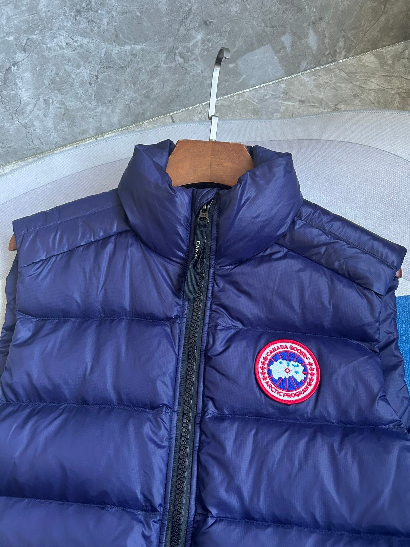 Canada Goose E2229 Crofton Vest-WD Men Winter Vest Size S-XXL