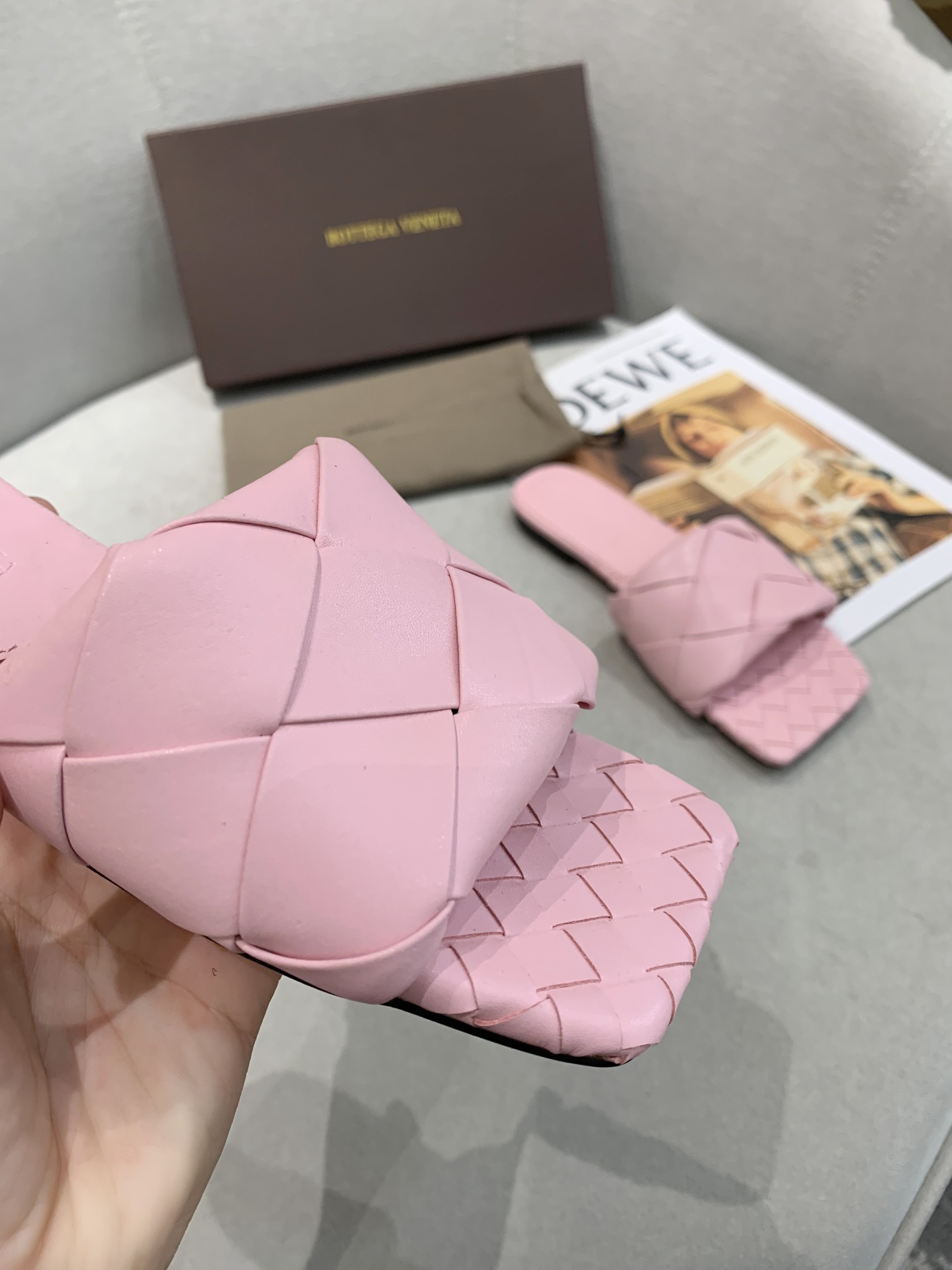 Bottega Veneta Women Sandals Gr. 35-42