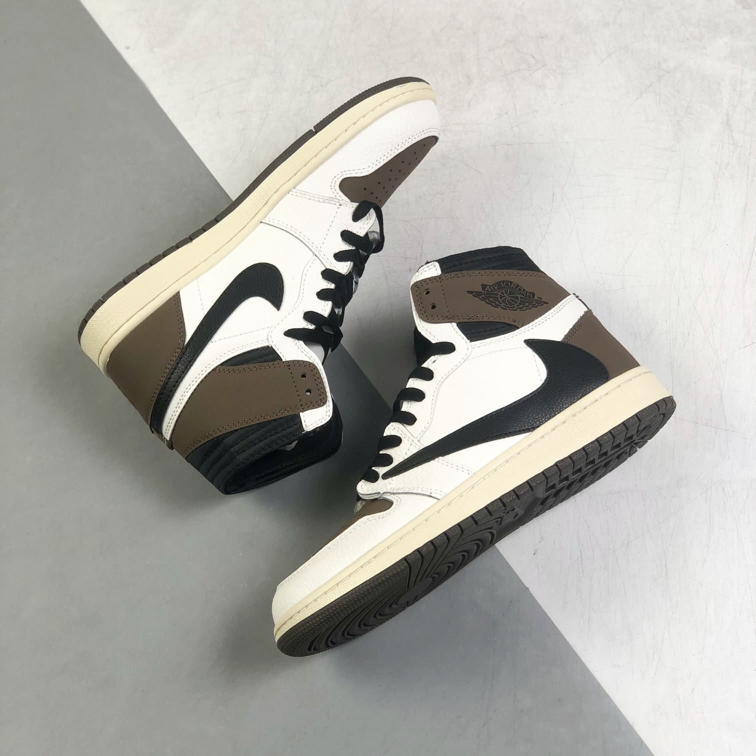 Nike Air Jordan 1 x Travis Scott High Top Sneaker Shoes Gr. 36-46