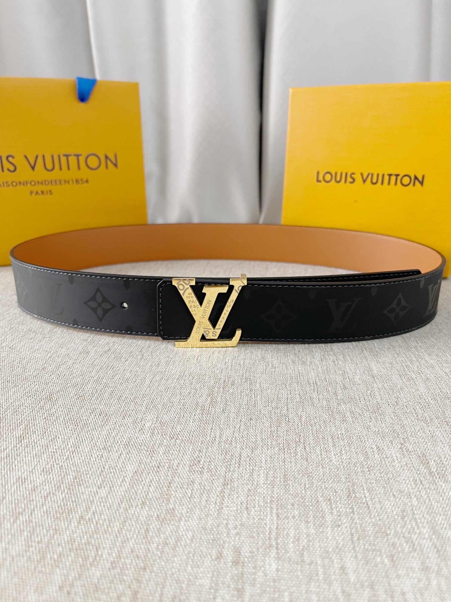 Louis Vuitton Men Belt Width 4cm