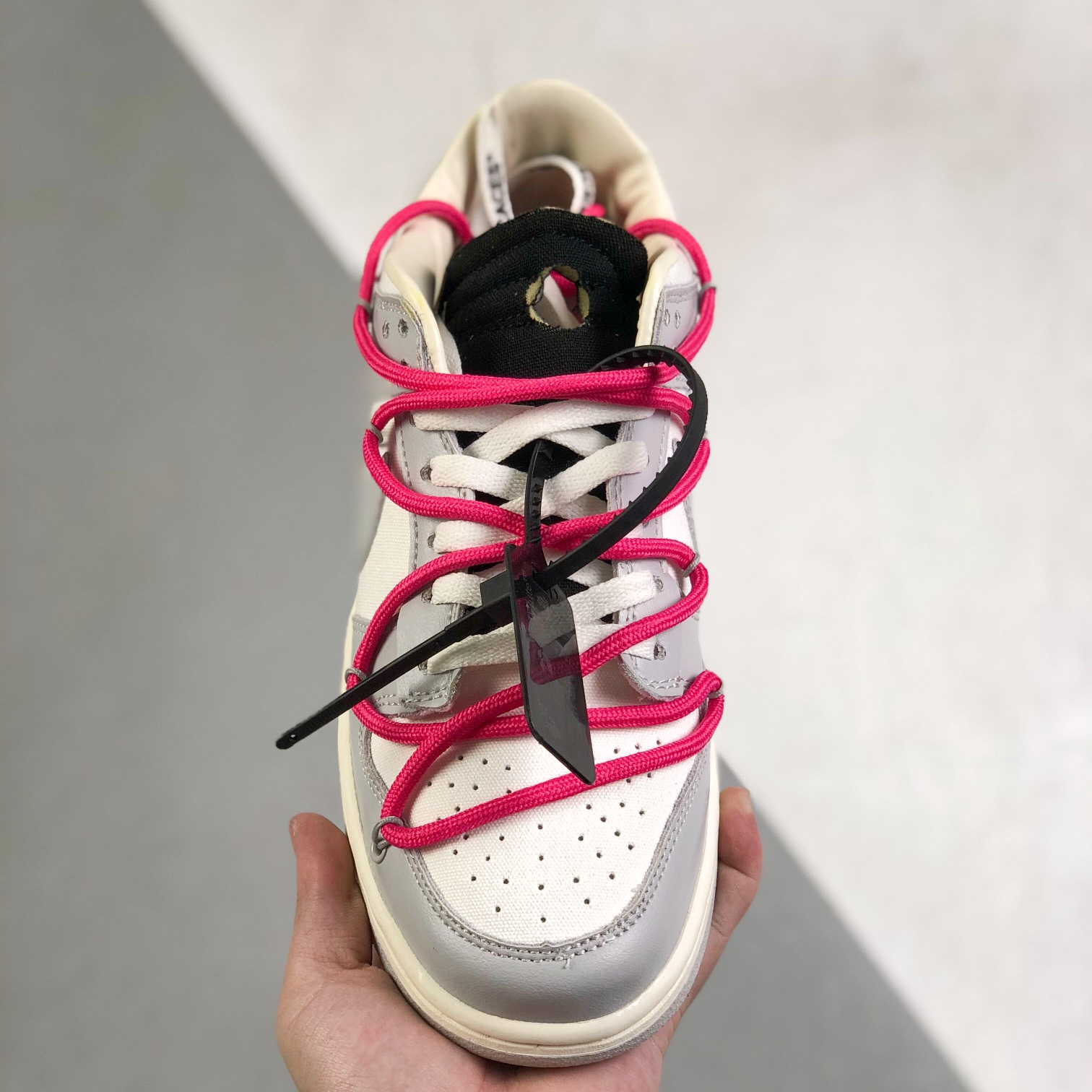 Nike Dunk Low x OFF White Top Sneakers  Gr. 36-45