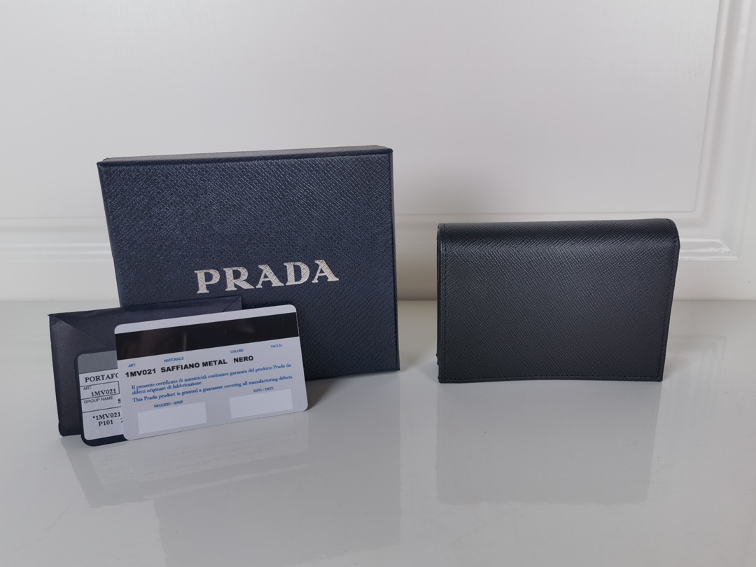 Prada Card Holder Size 11*8cm