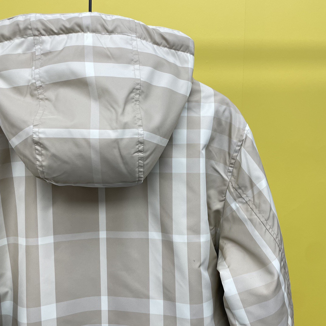 Burberry Unisex Jacket Size S-XL