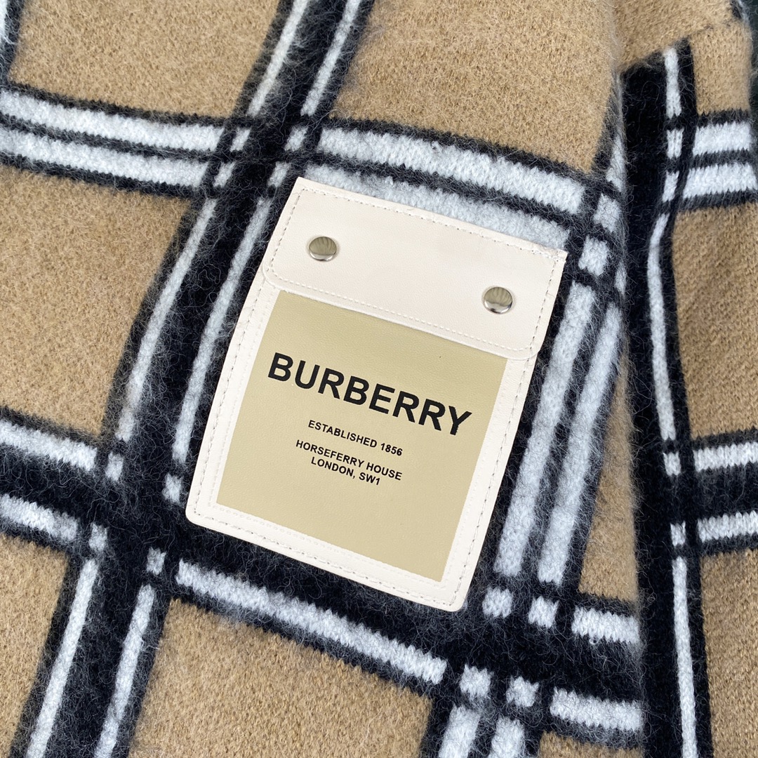 Burberry Classic style Jacket Sweatshirt Size S-L