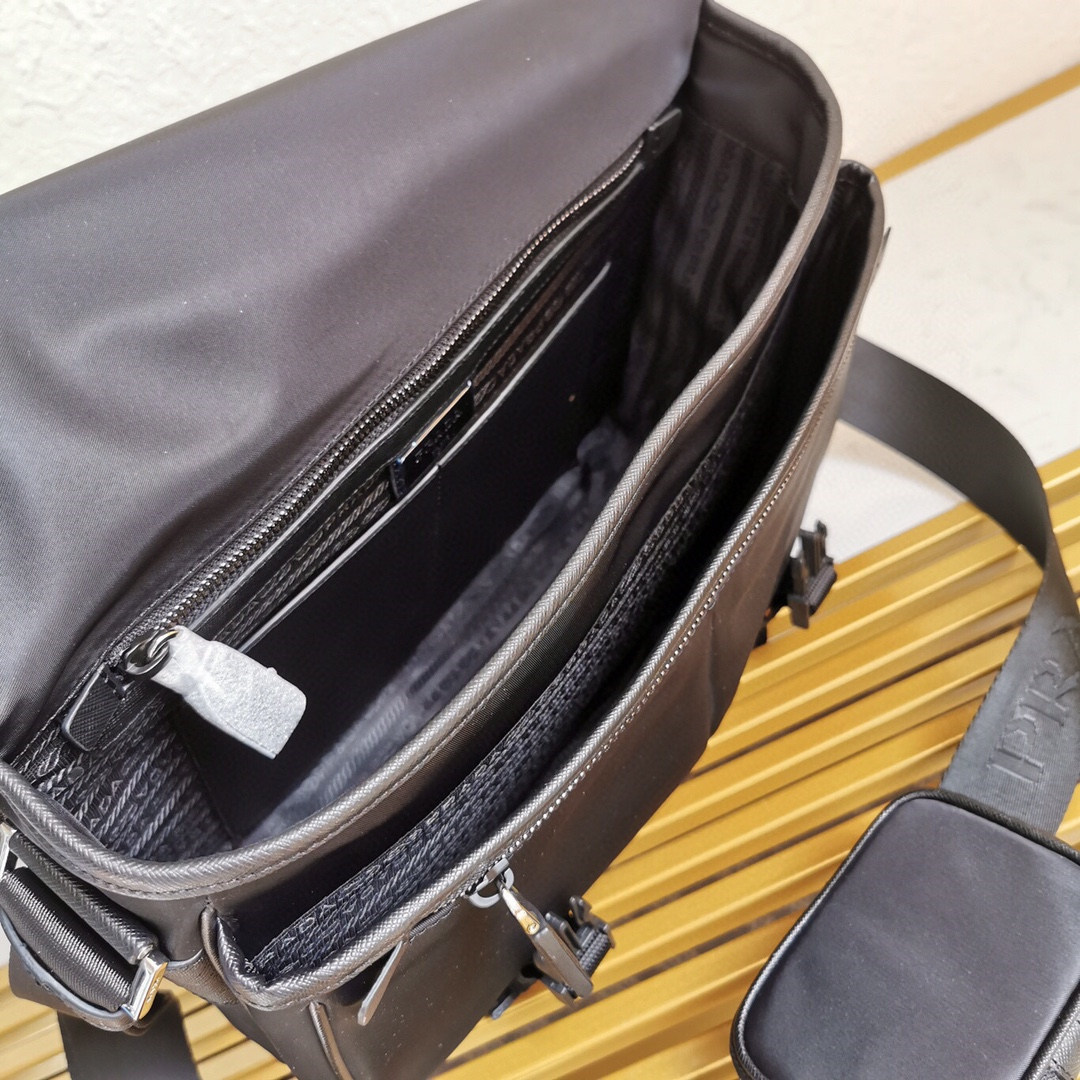 Prada 2VD768 Re-Nylon Men Shoulder Bags Size 32*24*12cm