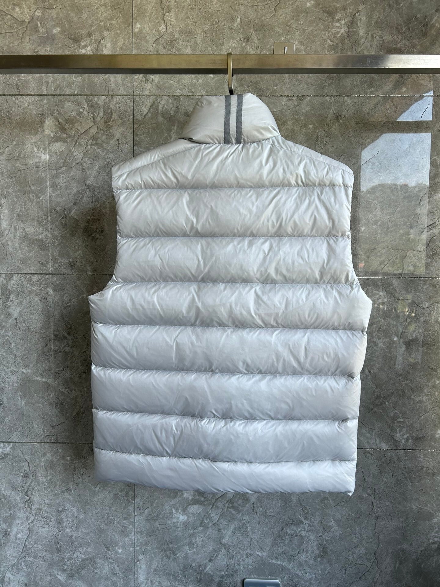 Canada Goose E2229 Crofton Vest-WD Men Winter Vest Size S-XXL