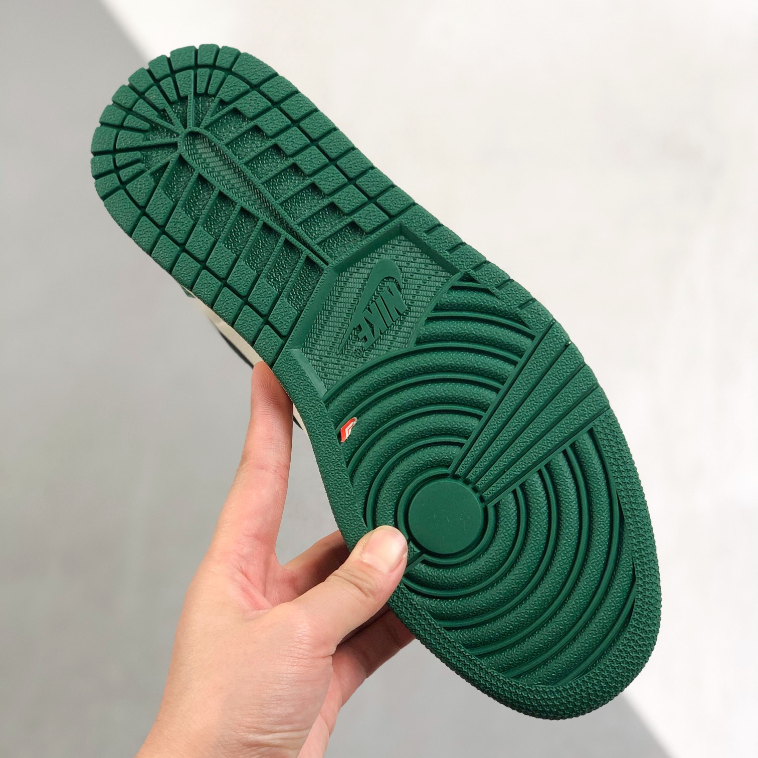 Nike Air Jordan 1 High Top Sneakers Shoes Gr. 36-46