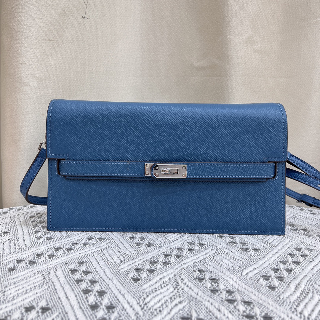 Hermes Elan Shoulder Bags Size 24cm