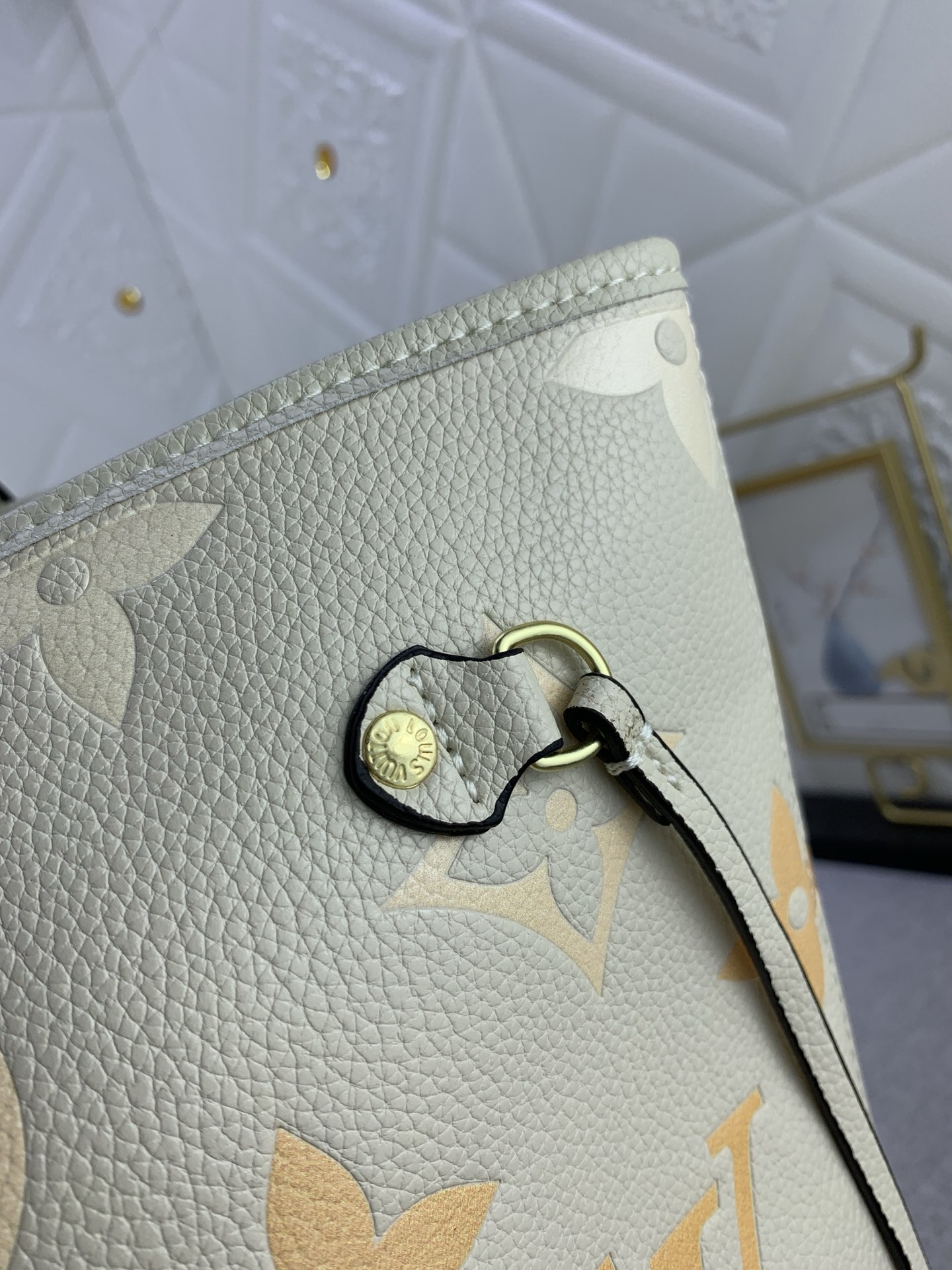 Louis Vuitton Shopping Bags 32*29*17cm