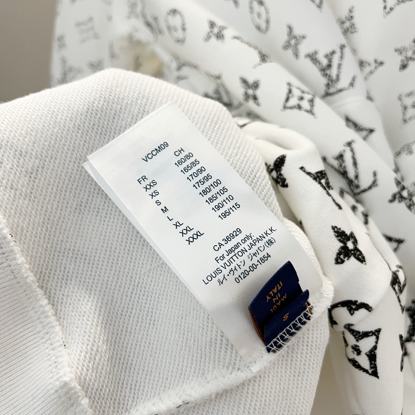 Louis Vuitton Unisex Sweatshirt Size S-XL