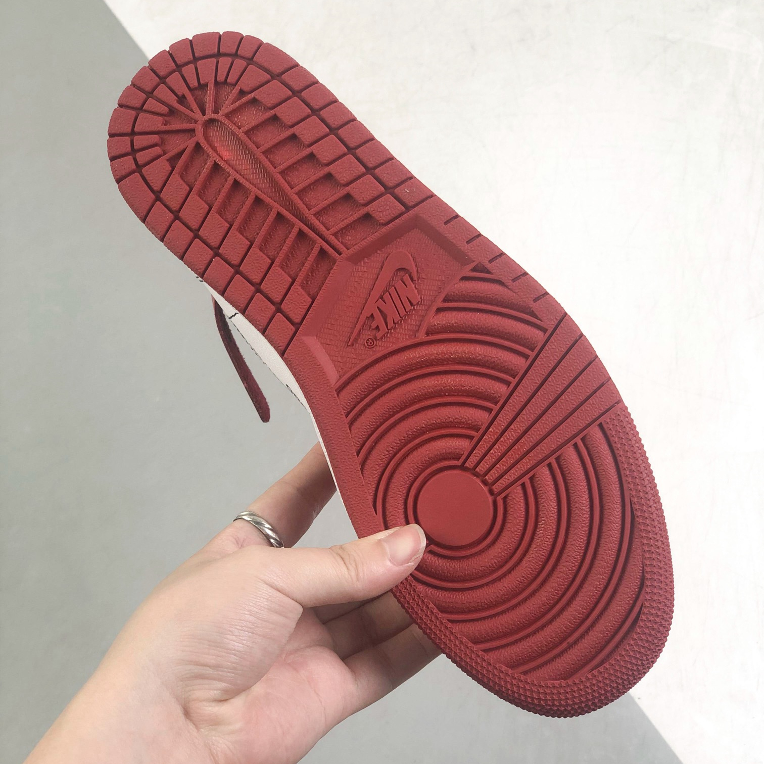 Nike Air Jordan 1 x OFF White High Top Sneakers Shoes Gr. 36-46