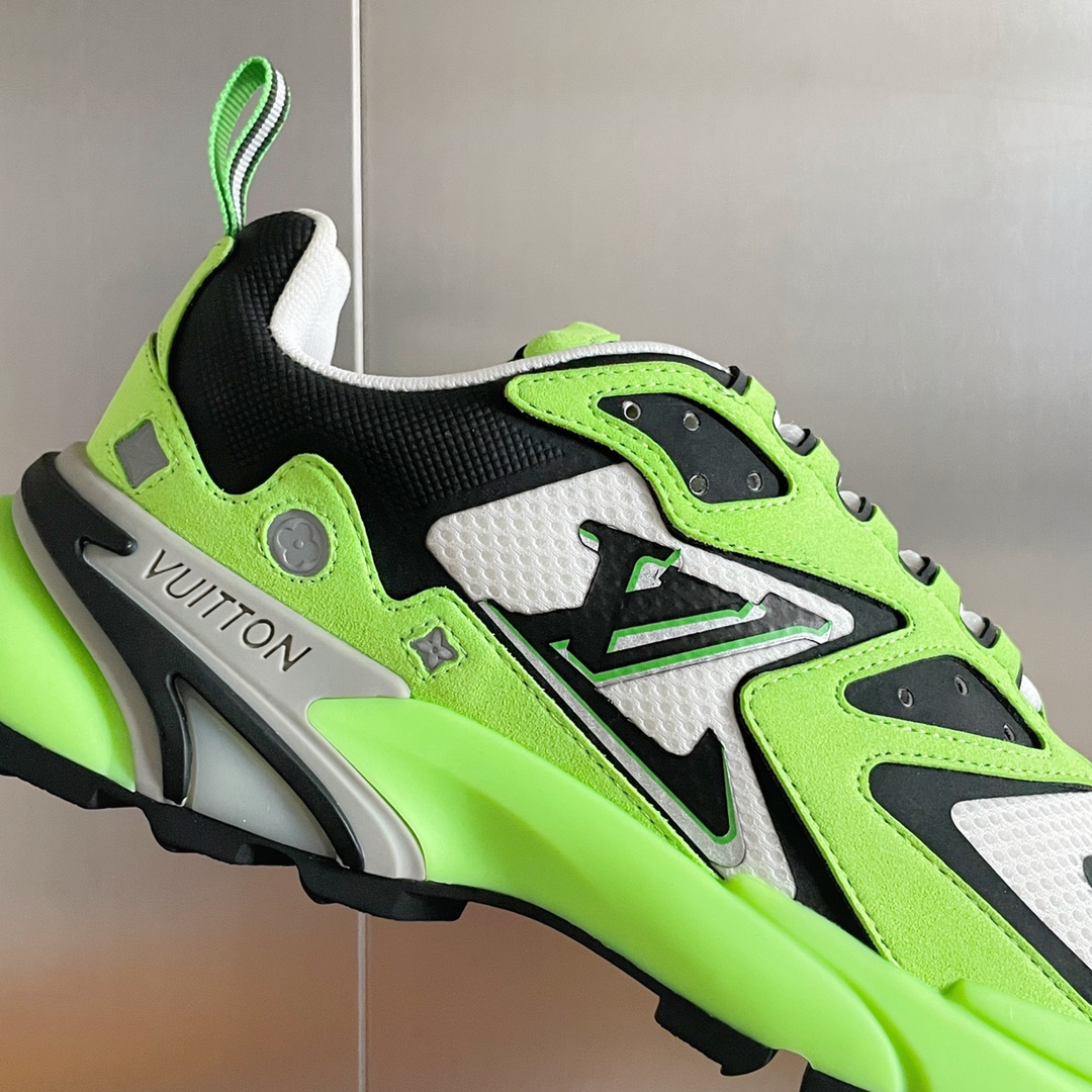 Louis Vuitton LV Runner Tatic Sneaker Size 40-46