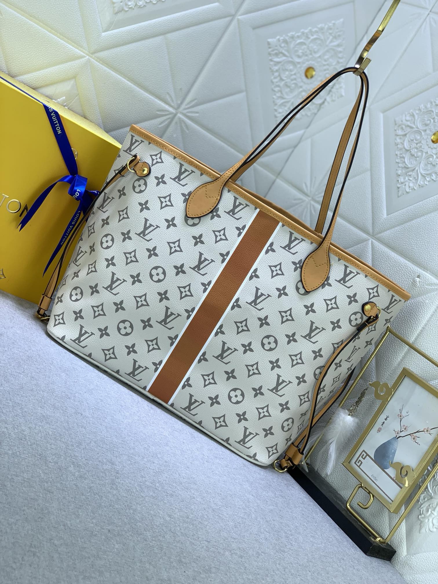 Louis Vuitton Shopping Bags 32*29*17cm