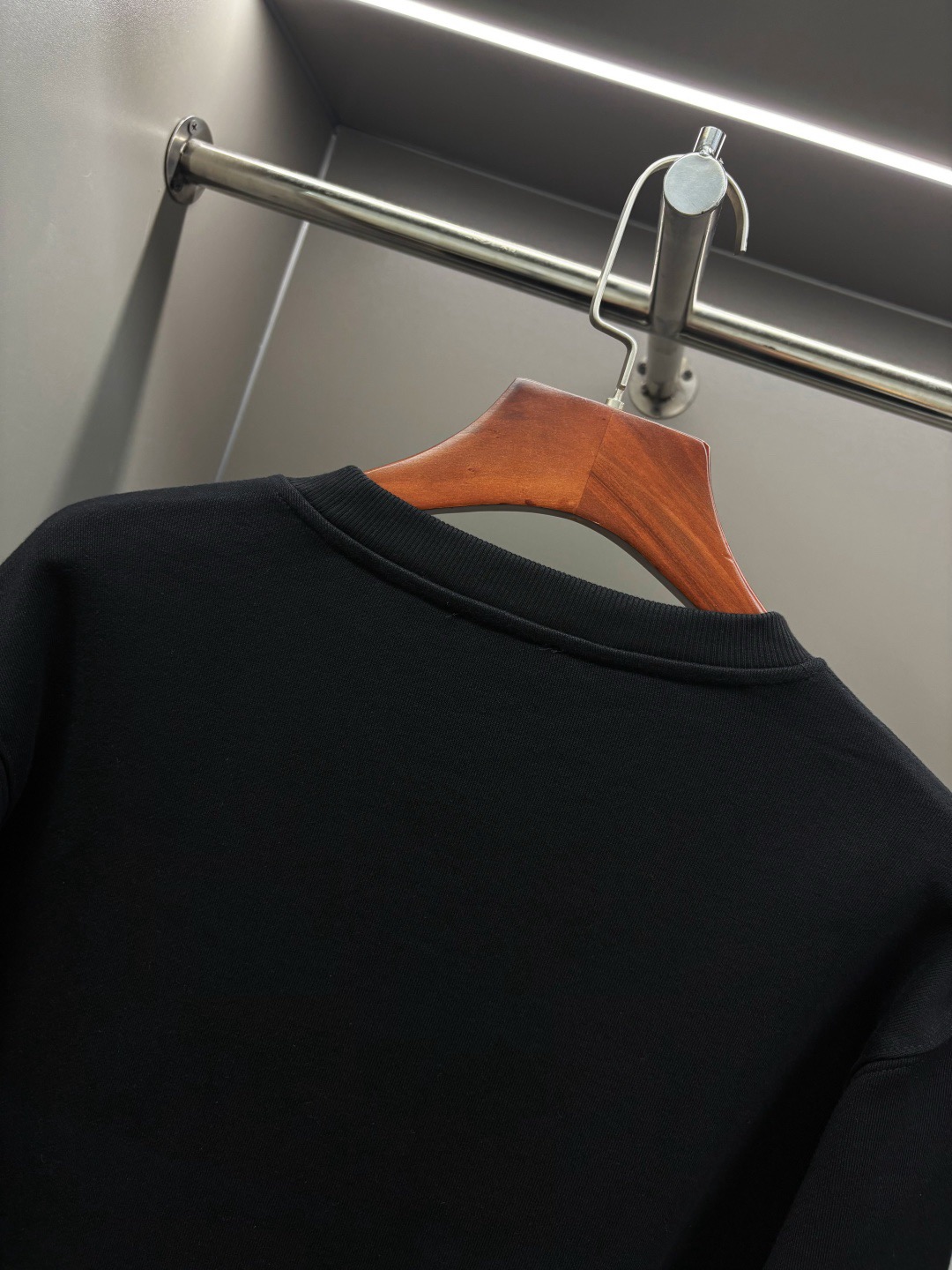 Burberry Unisex Sweatshirt Size S-XXL