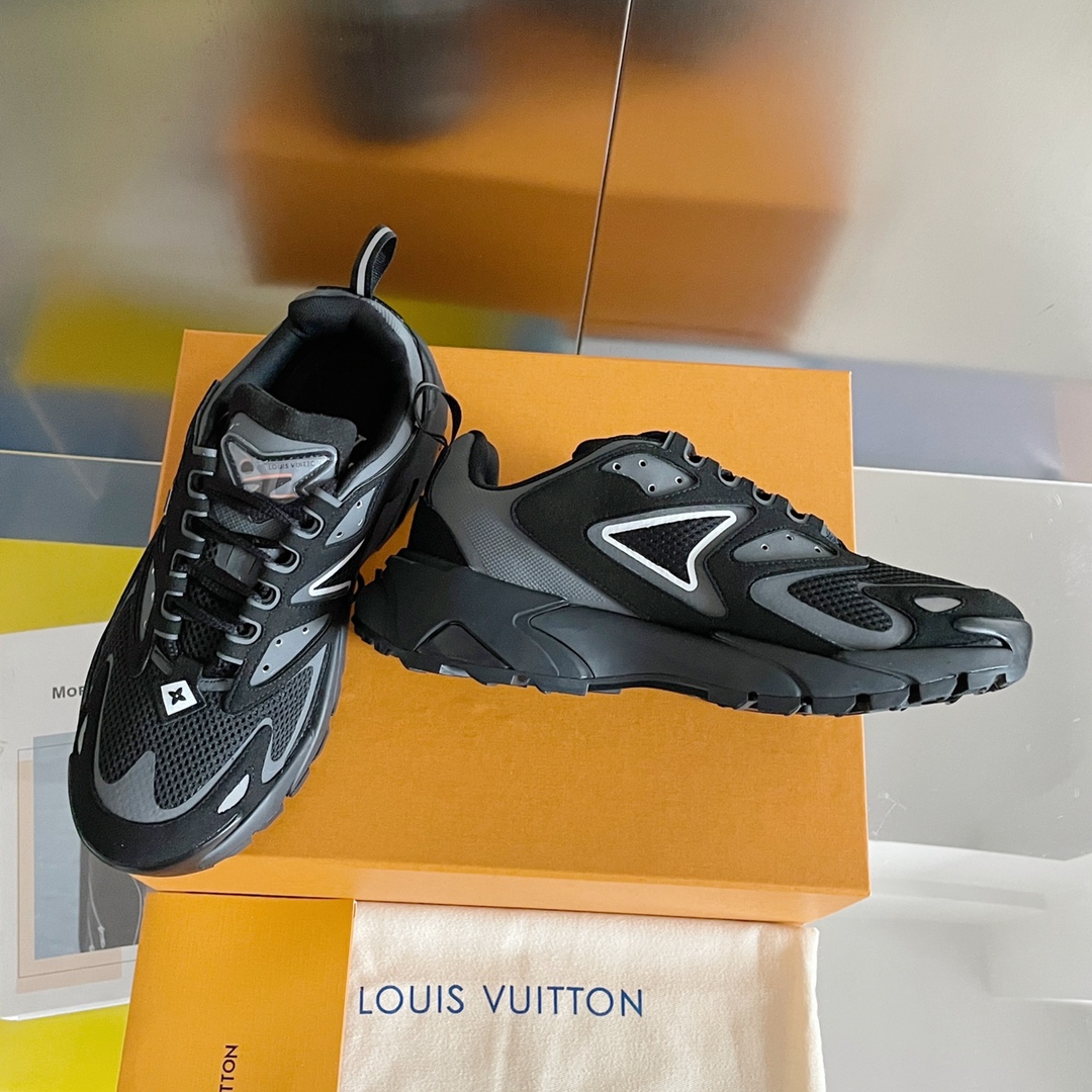 Louis Vuitton LV Runner Tatic Sneaker Size 40-46