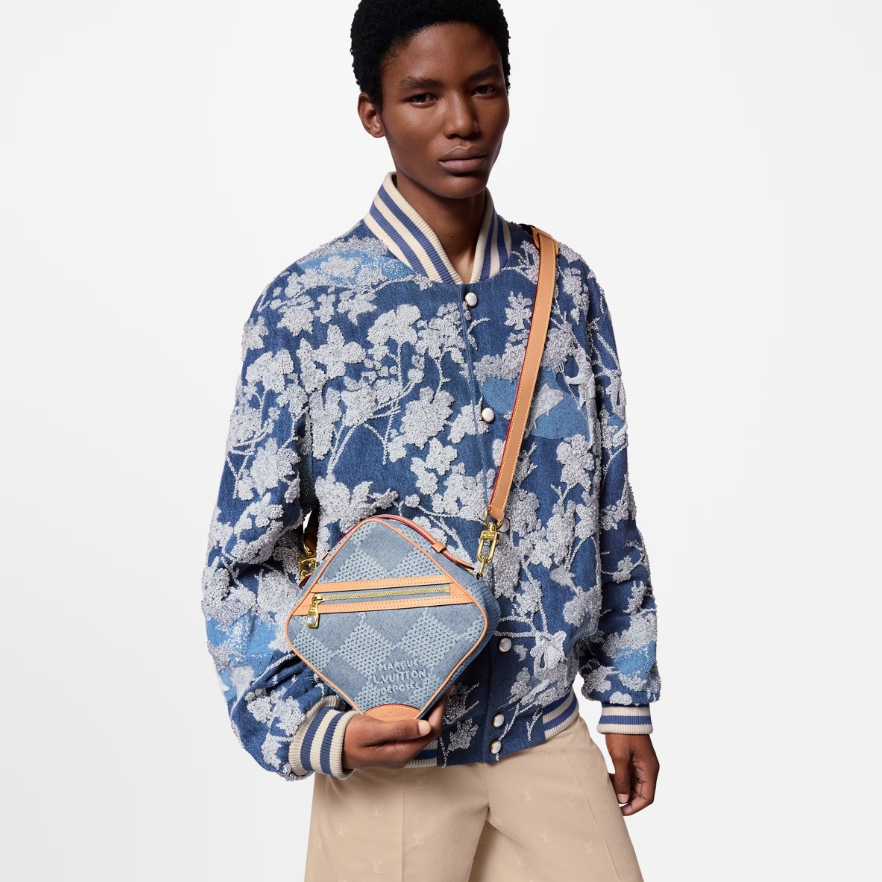 Louis Vuitton N40706 Chess Messenger Shoulder Bags Size 24*24*8cm