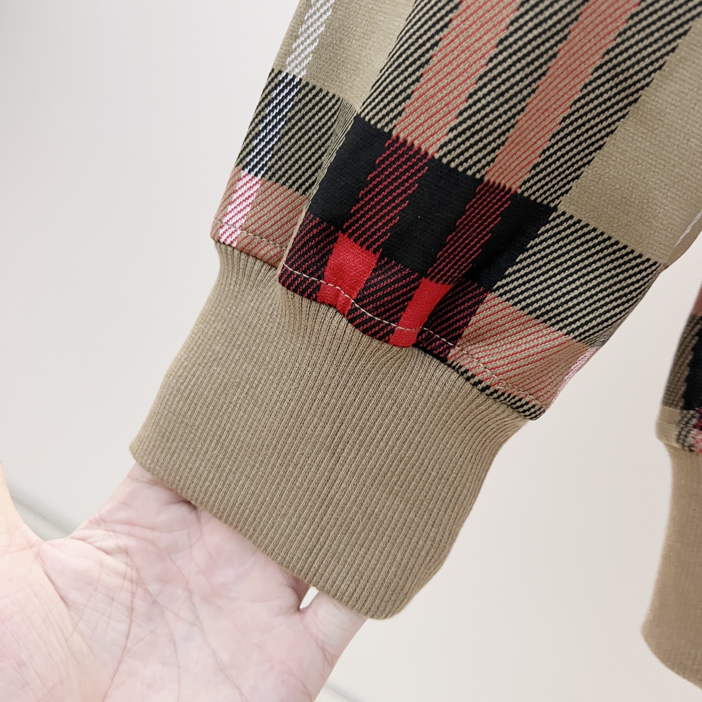 Burberry Unisex Sweatshirt Size S-XL