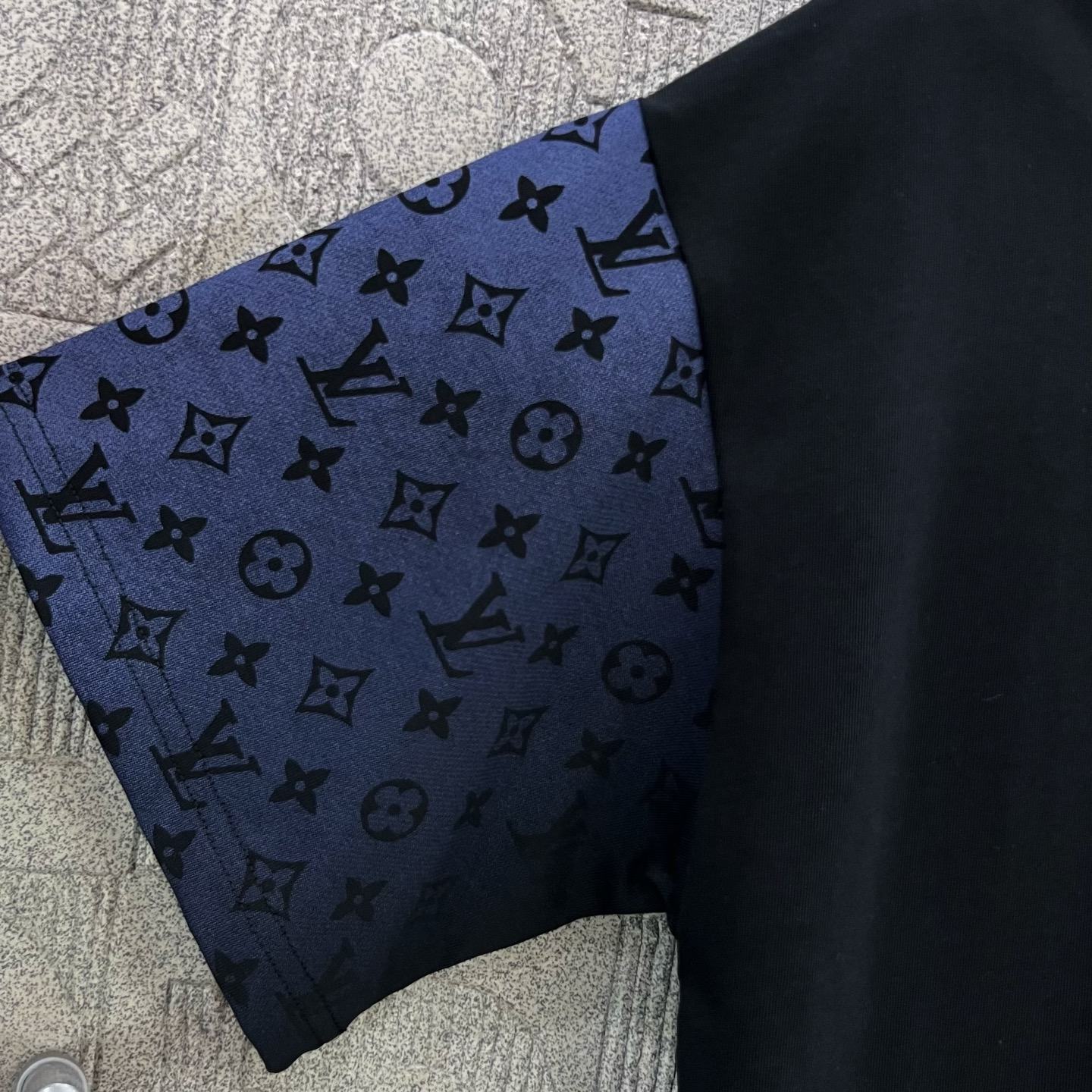 Louis Vuitton T Shirt  Embroider Logo Size XS-L