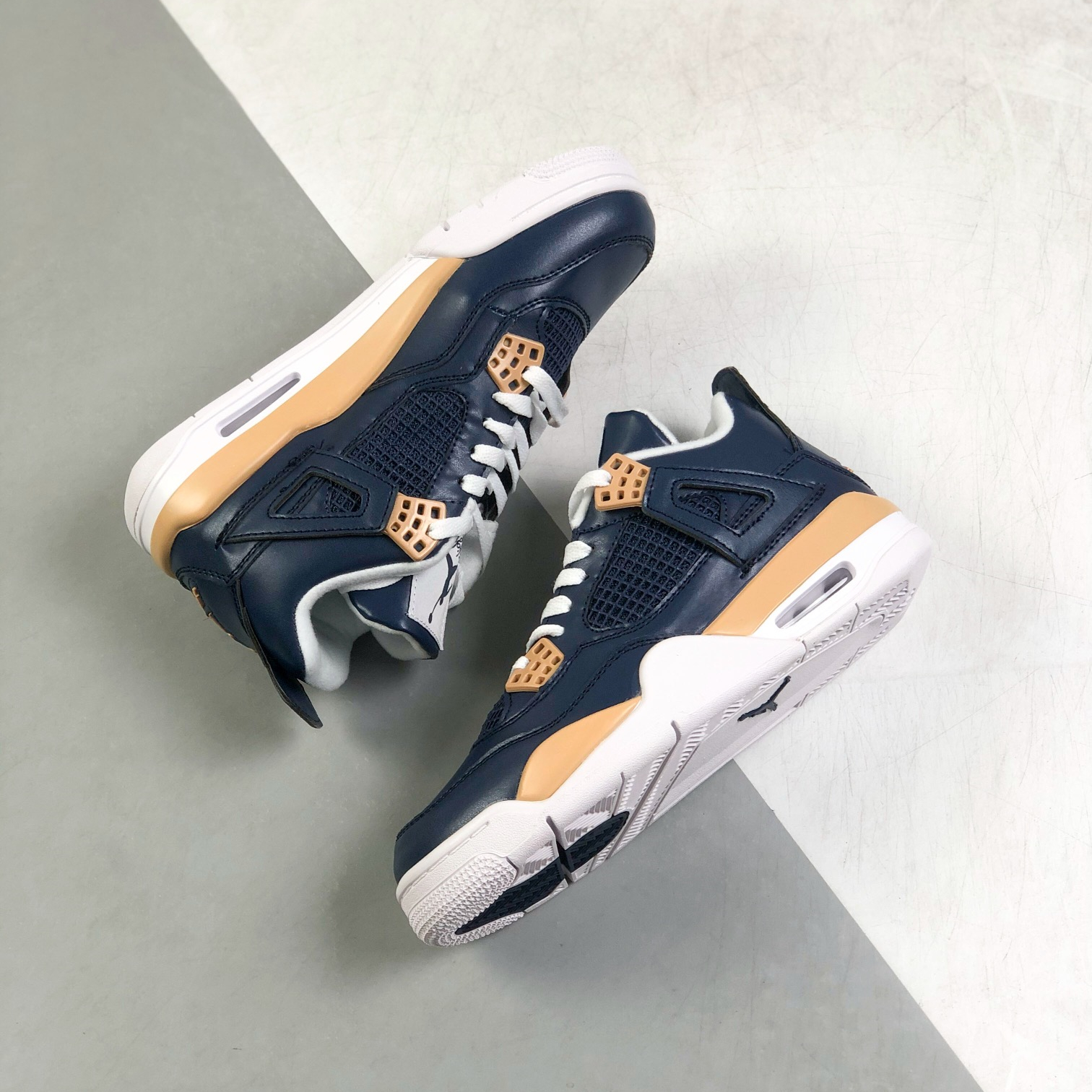 Nike Air Jordan 4 Sneakers Shoes Gr. 36-46