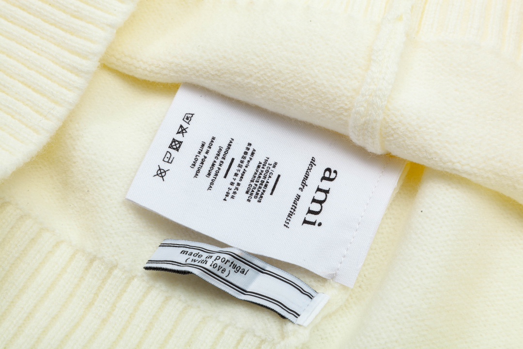 Ami Unisex Sweatshirt Size S-XL