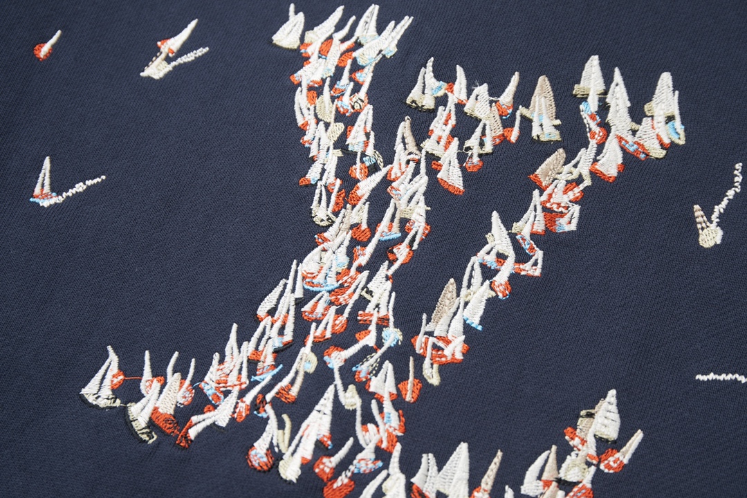 Louis Vuitton Unisex Sweatshirt Size S-XL