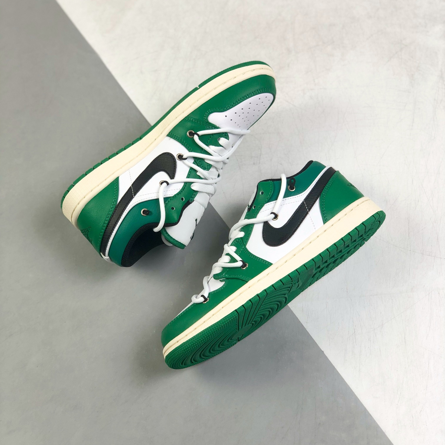 Nike Air Jordan 1 x OFF White Low Top Sneakers Shoes Gr. 36-46