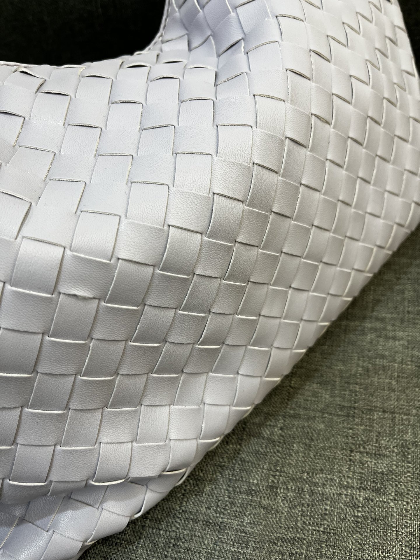 Bottega Veneta HO Shoulder Bags 40*24cm