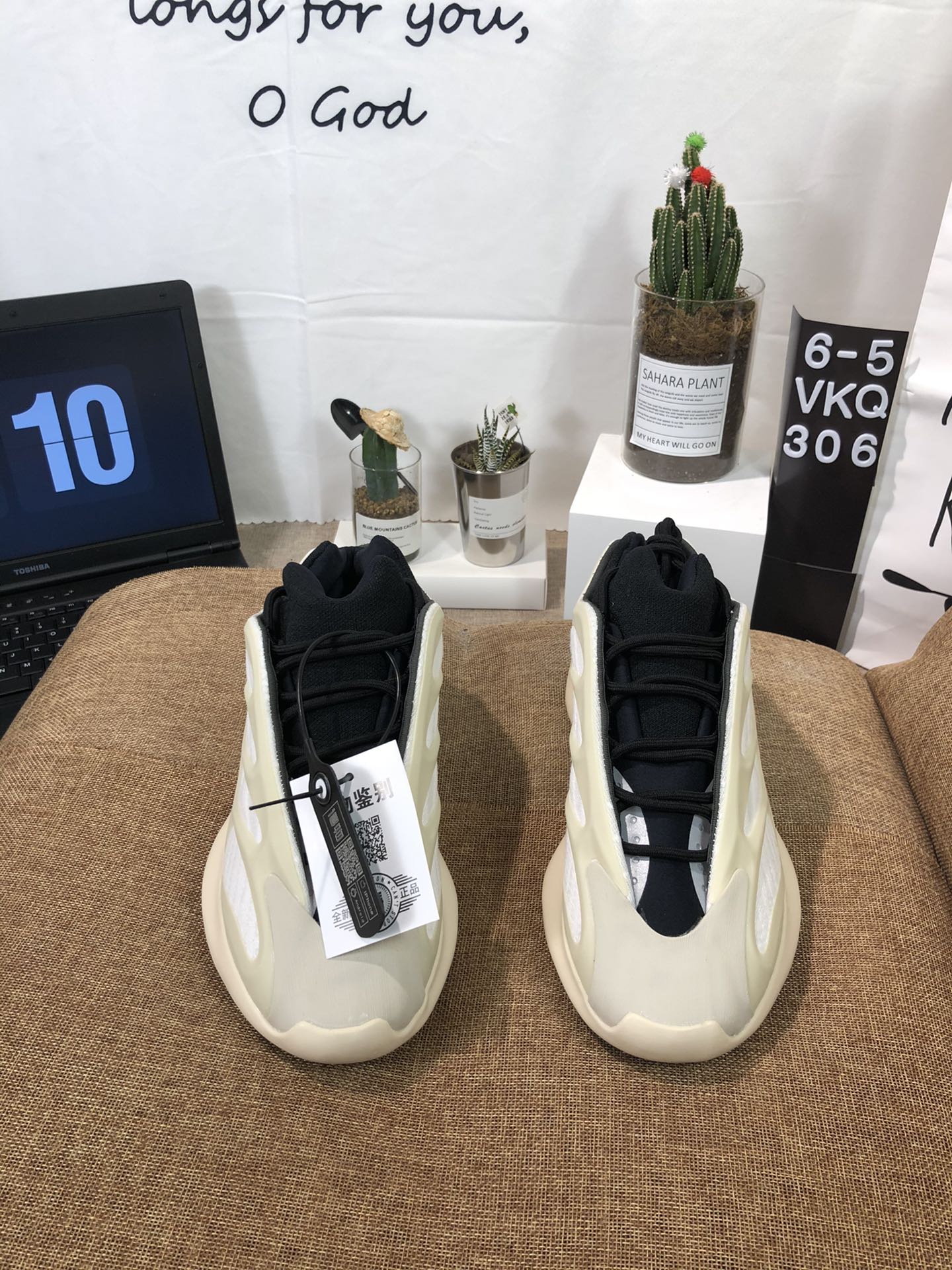 Yeezy 700 V3  Azael  Mens/Women's Sneakers Shoes 36 - 45