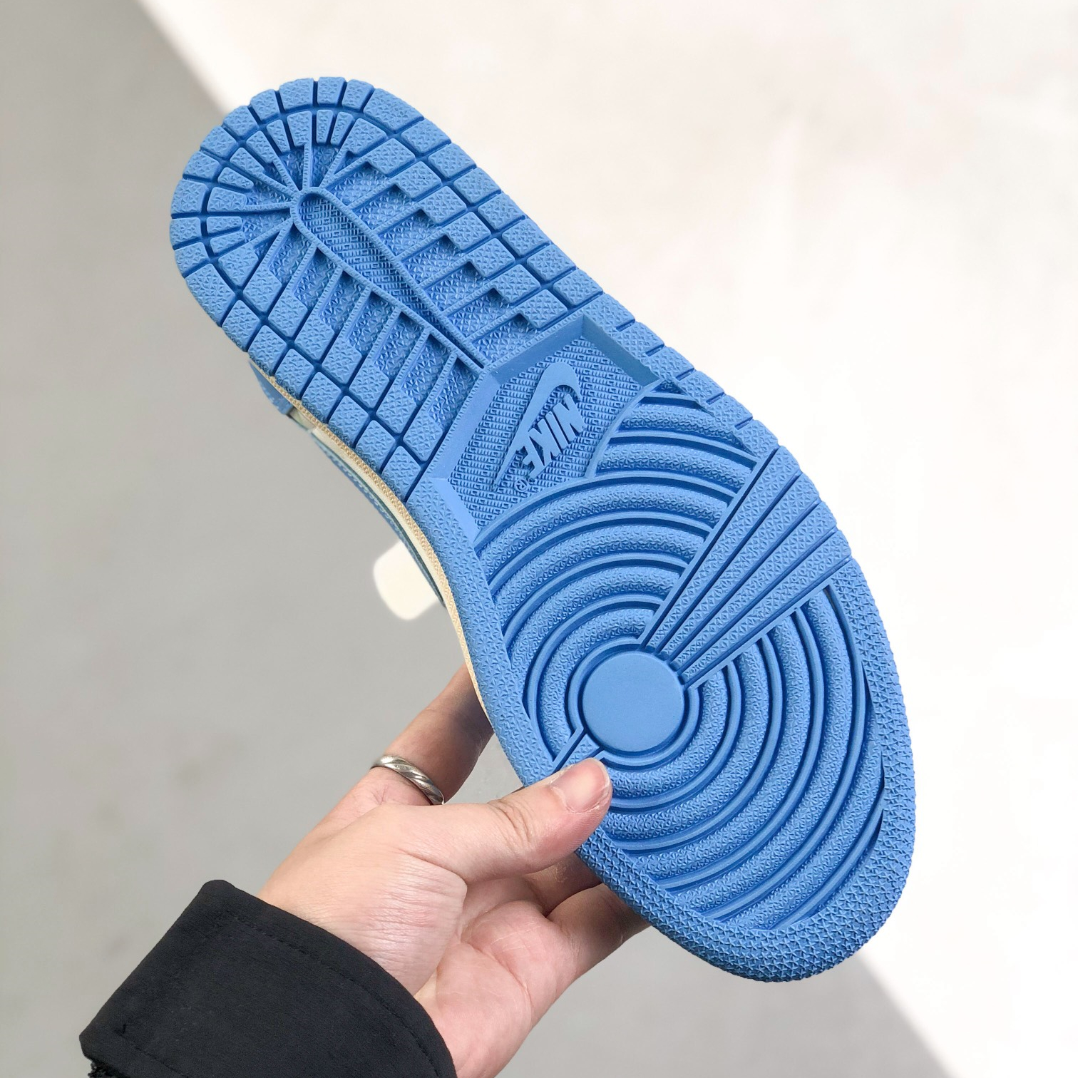 Nike Air Jordan 1 x Travis Scott Low Top Sneaker Shoes Gr. 36-46