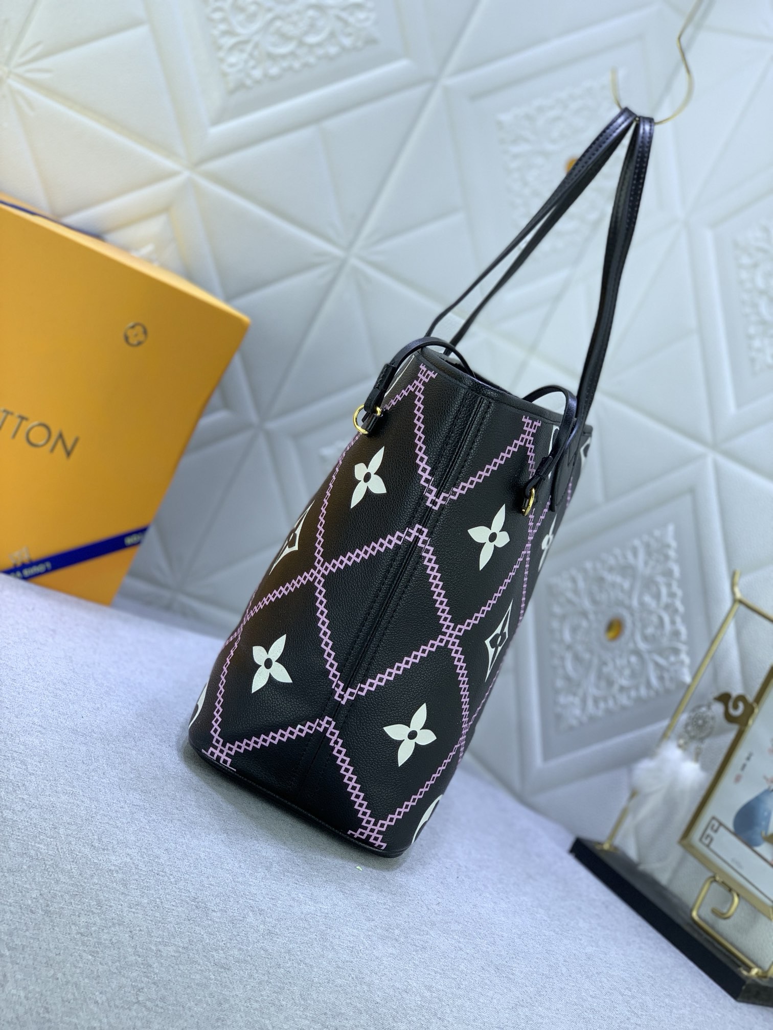 Louis Vuitton Shopping Bags 31*28*14cm