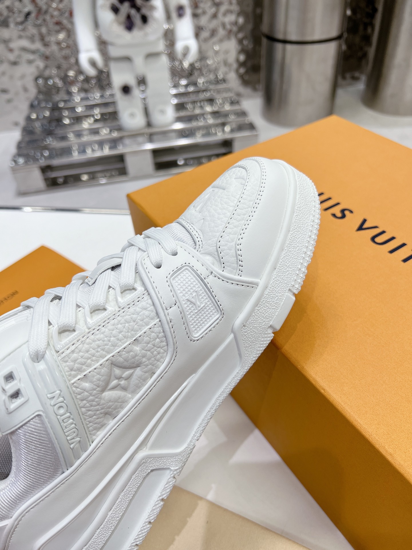 Louis Vuitton Trainer Sneaker White Size 36-46
