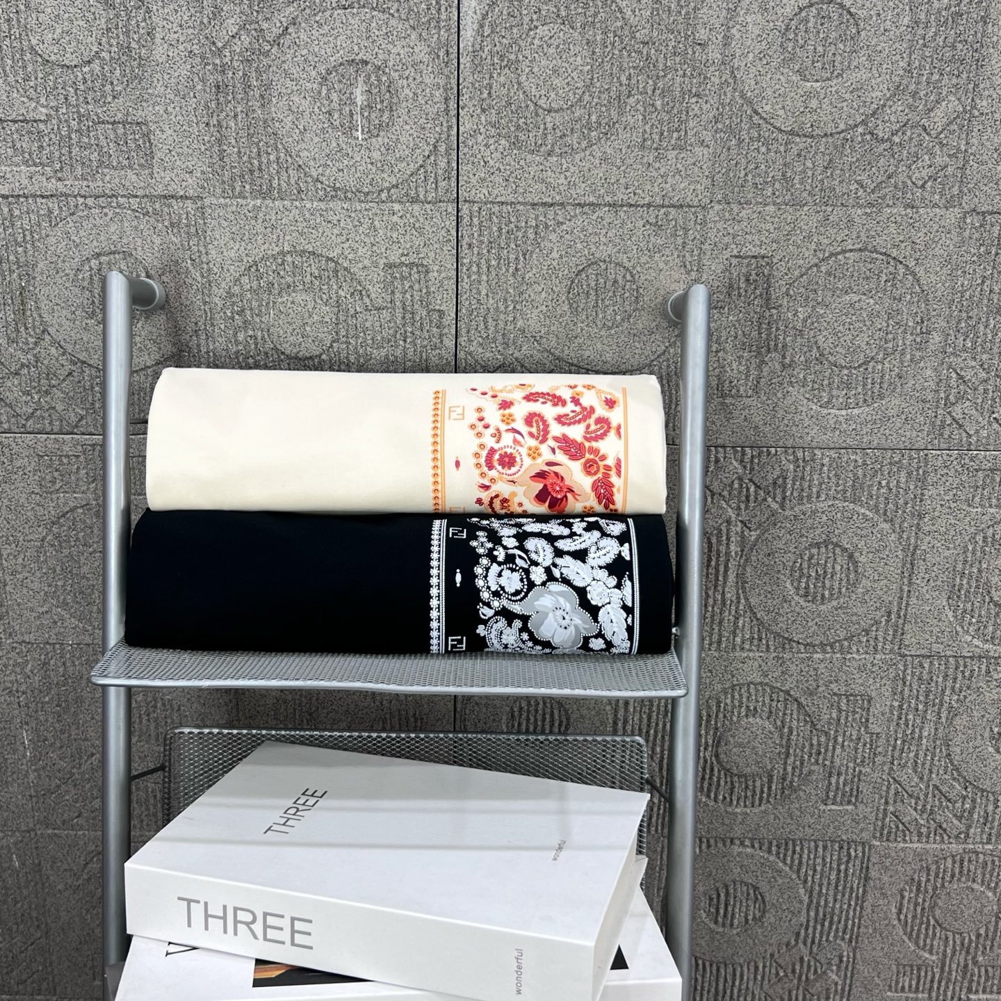 Fendi T Shirt  Embroider Logo Size XS-L