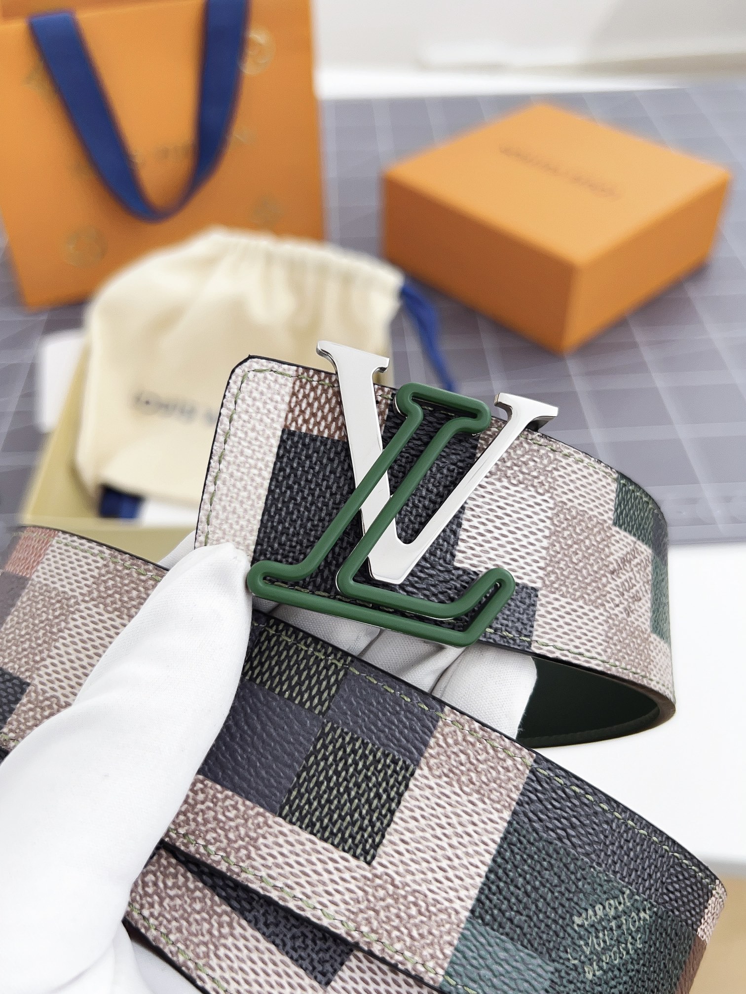 Louis Vuitton Men Belt Width 4cm