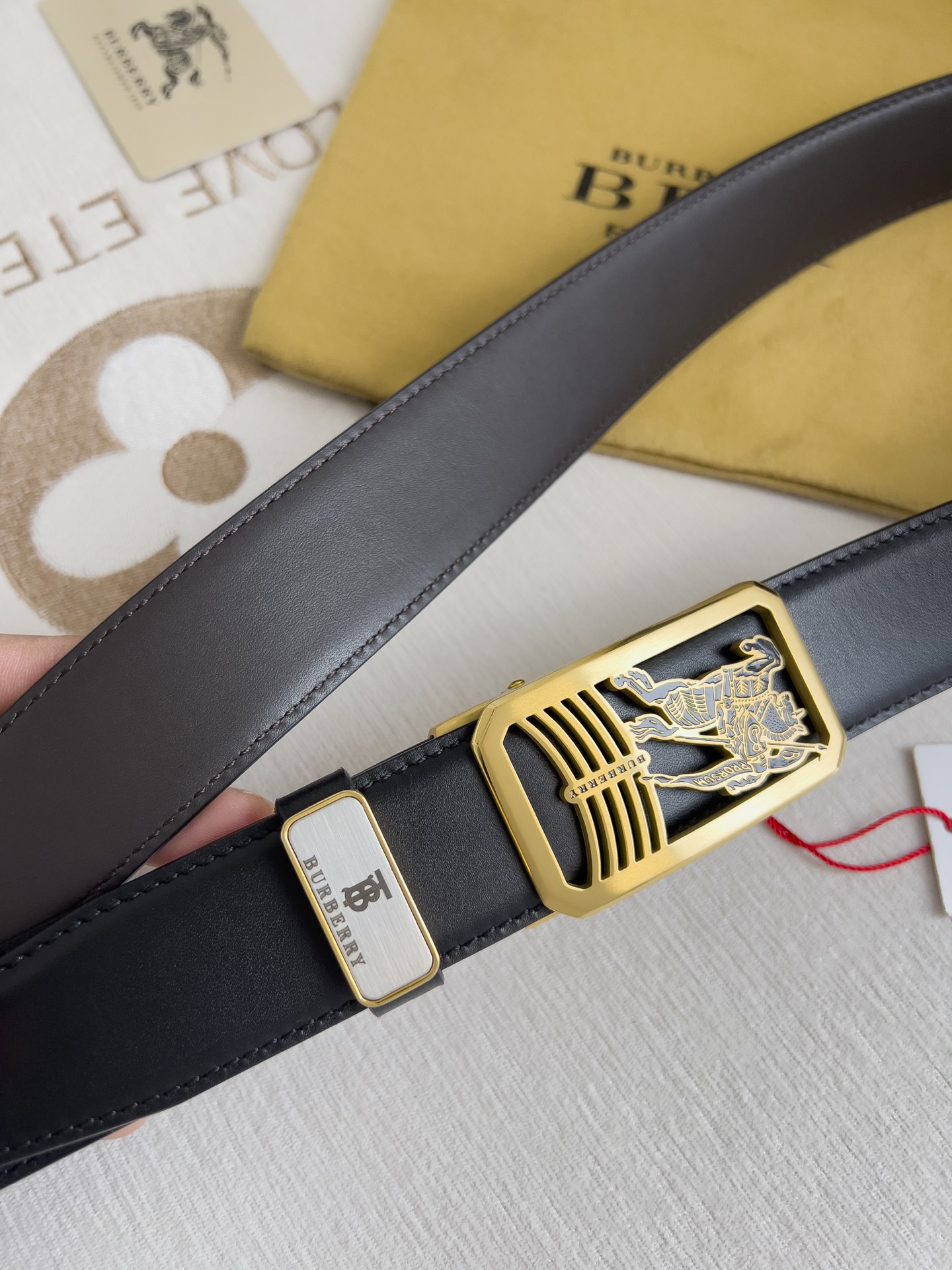 Burberry Men Belt Width 3.5cm