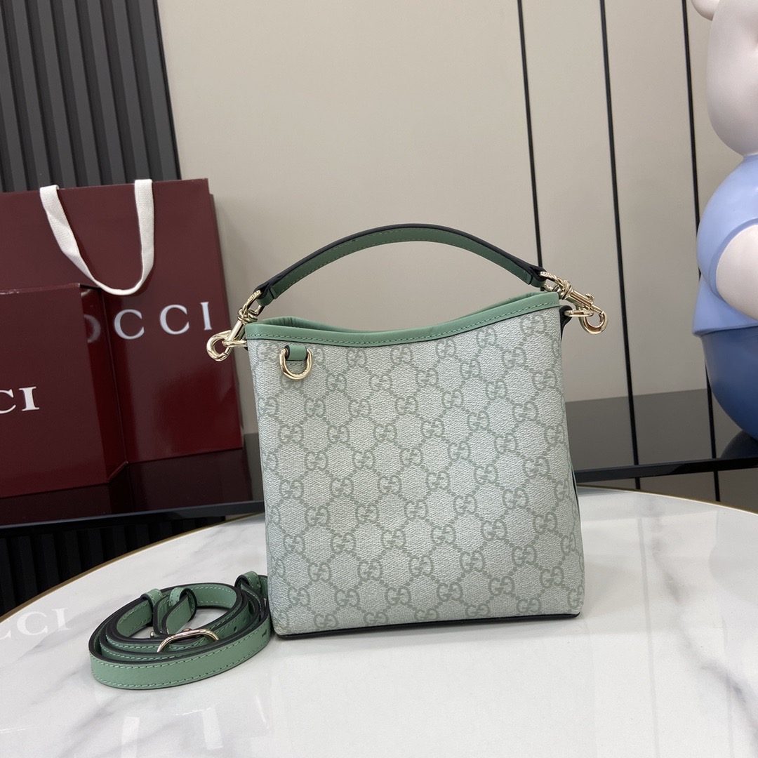 Gucci GG Emblem Women Shoulder Bags Size 20*18*11cm