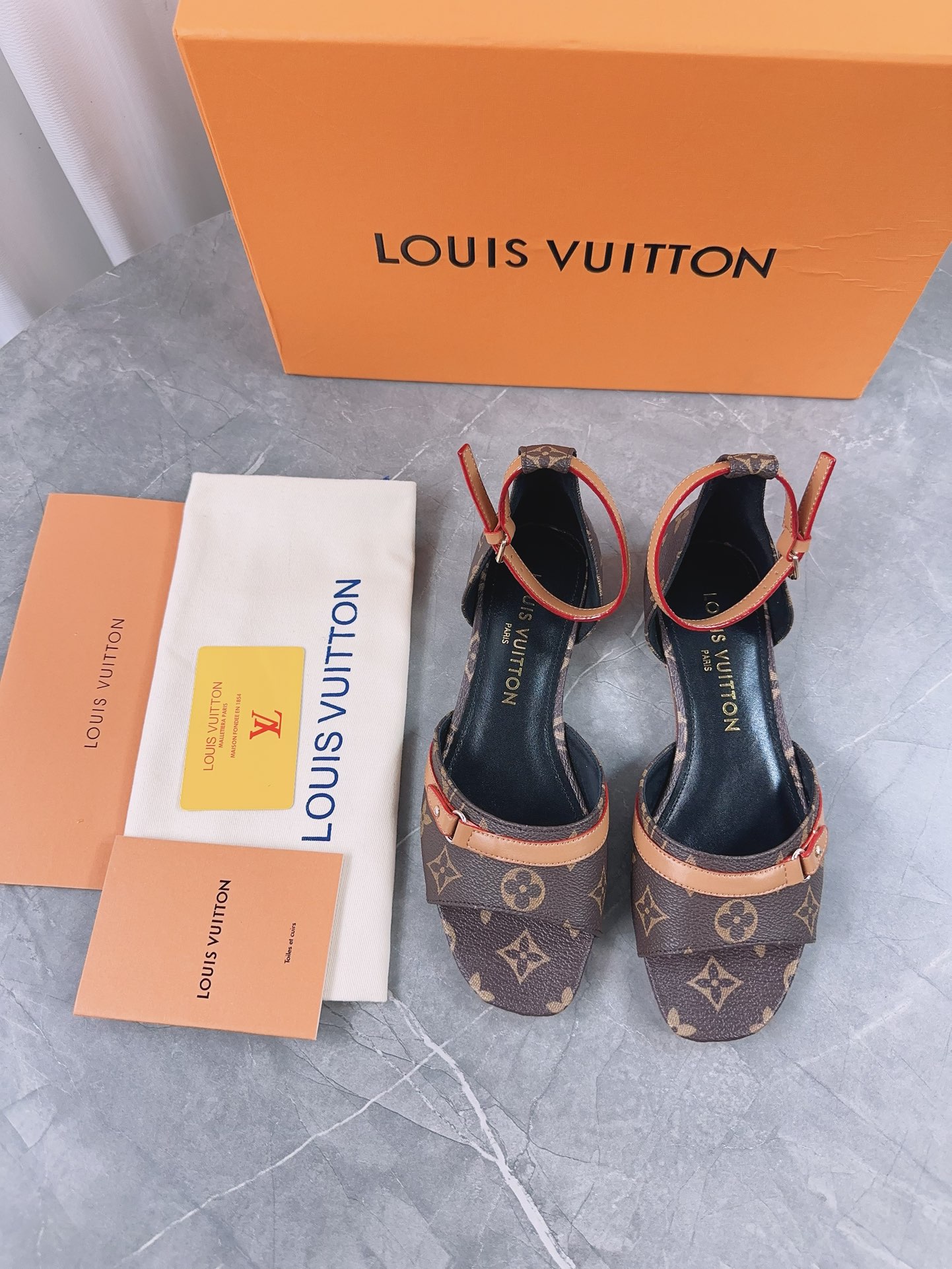 Louis Vuitton 2024ss Slippers Size 36-41