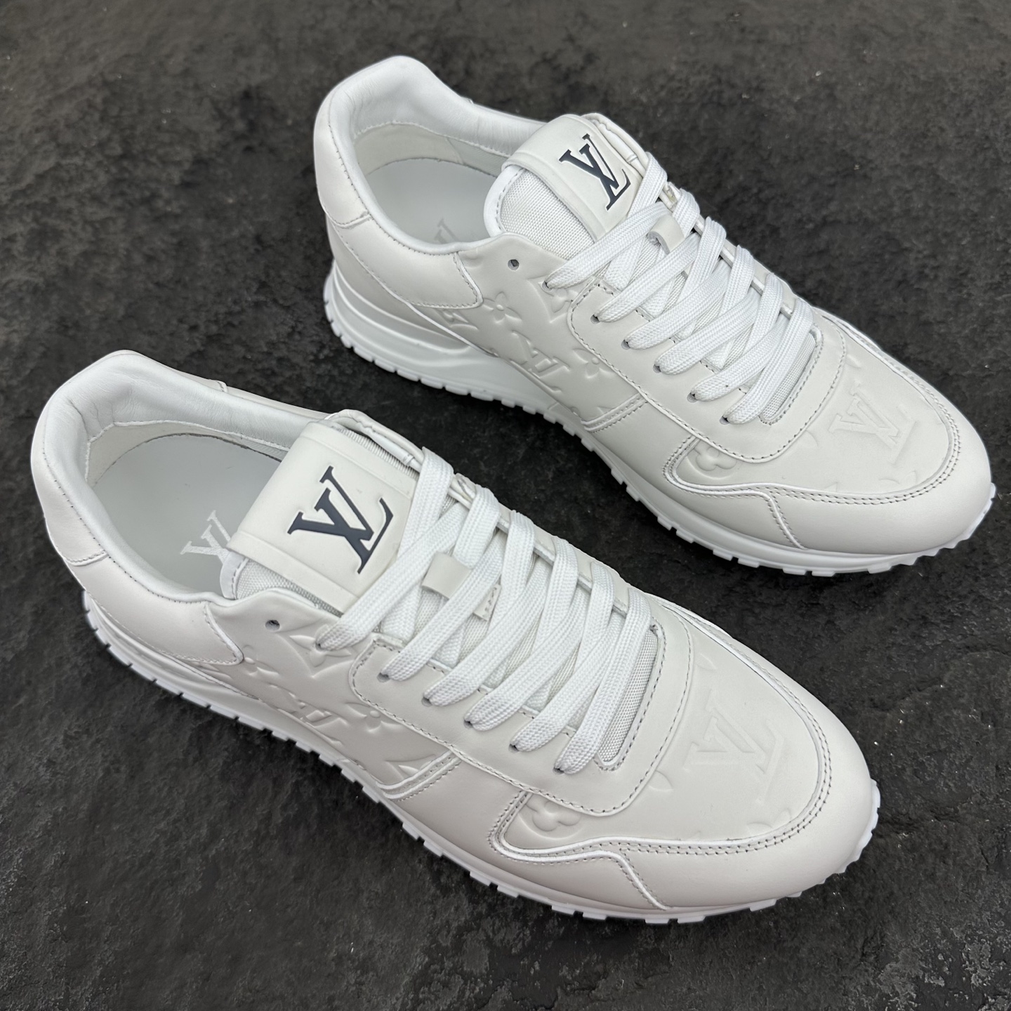 Louis Vuitton Run Away Sneaker For Men Size 39-46