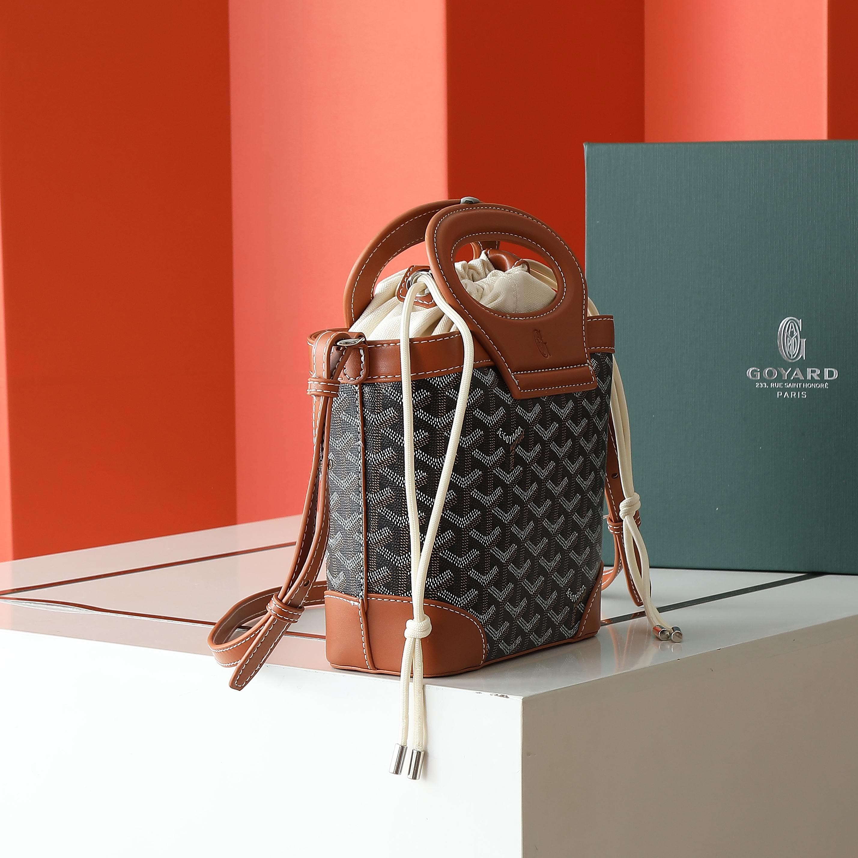 Goyard Beluga Shoulder Bags Size 23*18.5*8cm