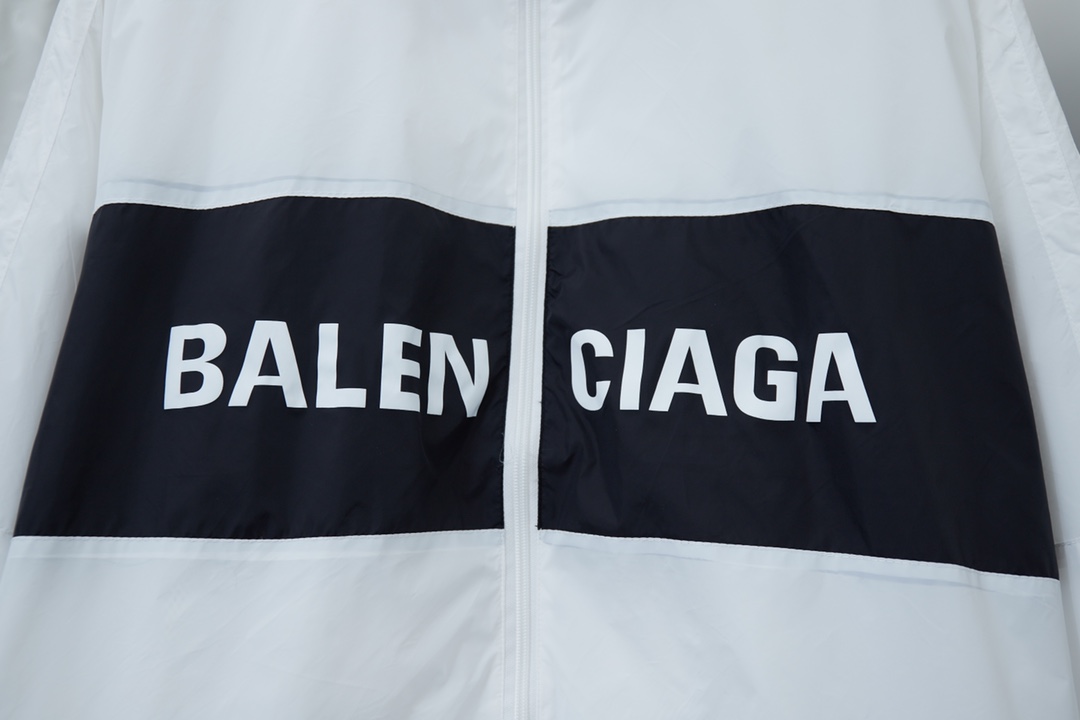 Balenciaga Waterproof jacket Size S-XL
