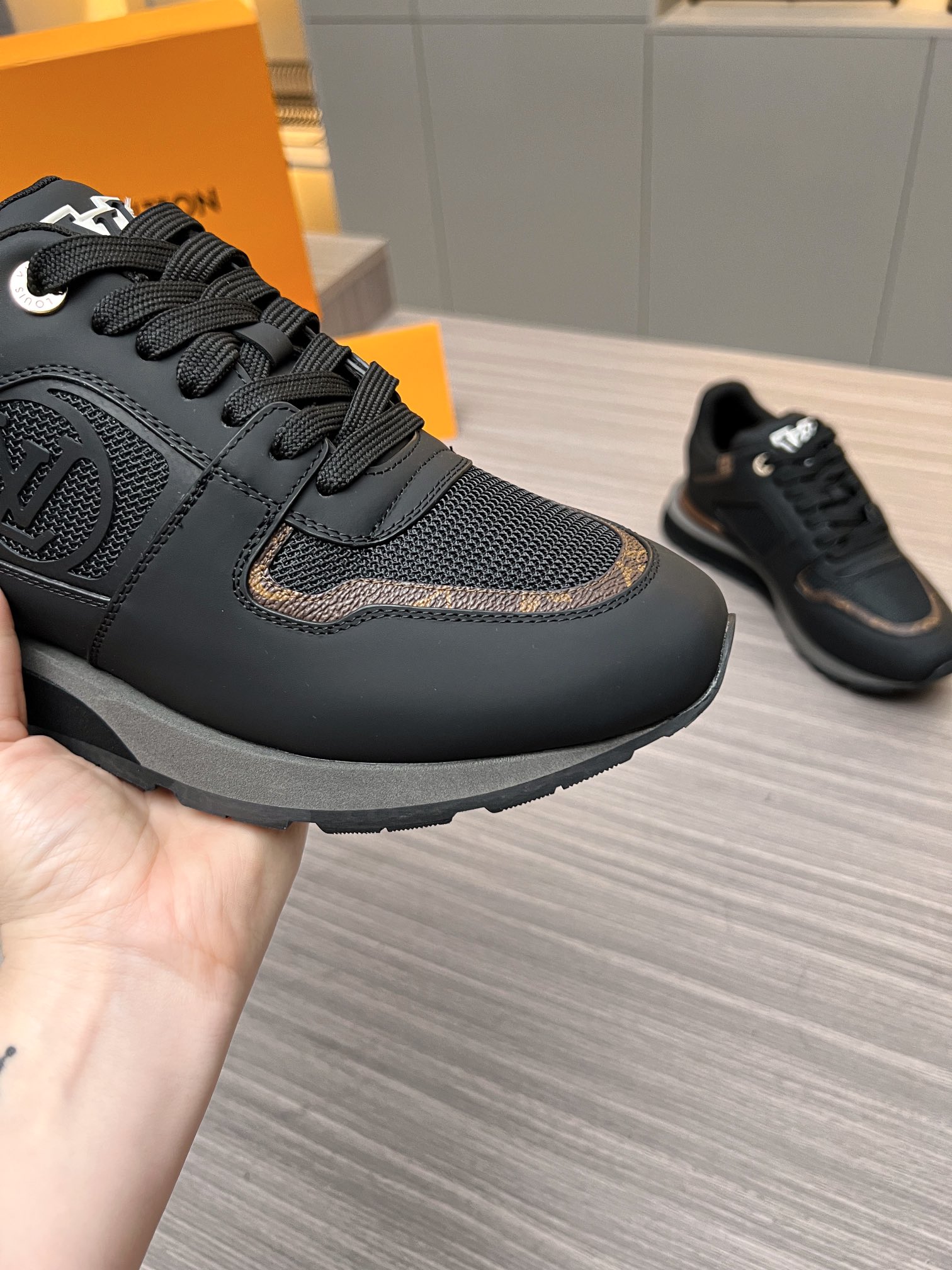 Louis Vuitton 2024ss Runaway Sneaker Size 40-46