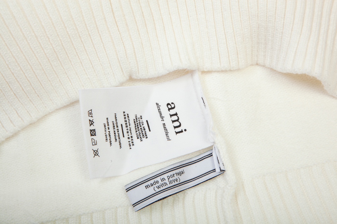 Ami Unisex Sweatshirt Size S-XL