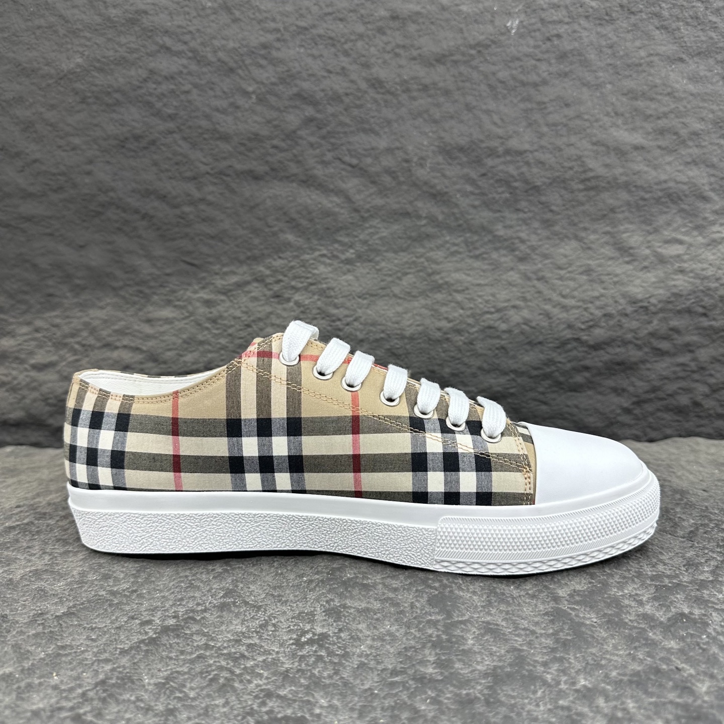 Burberry Sneaker Size 36-46