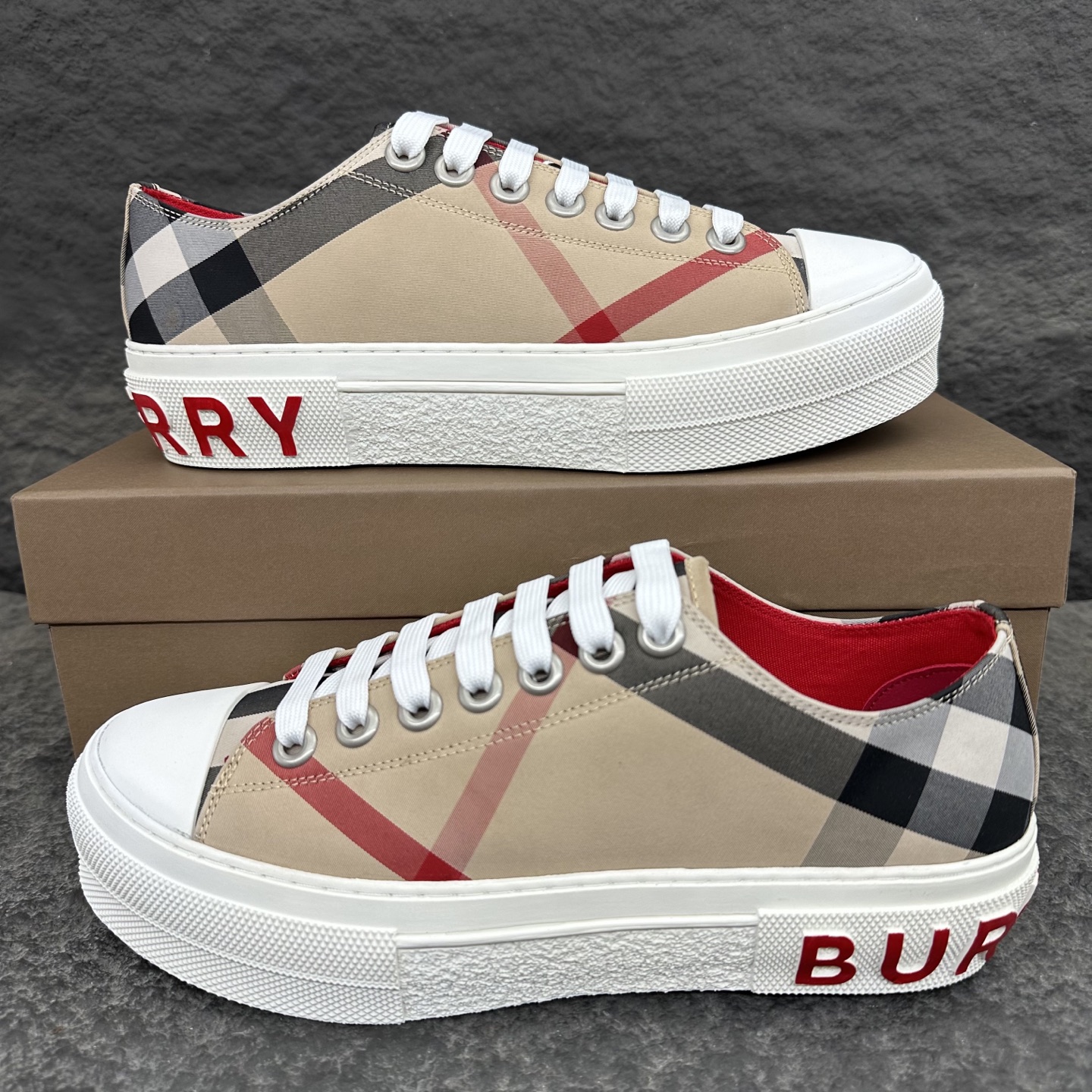 Burberry Sneaker Size 36-45