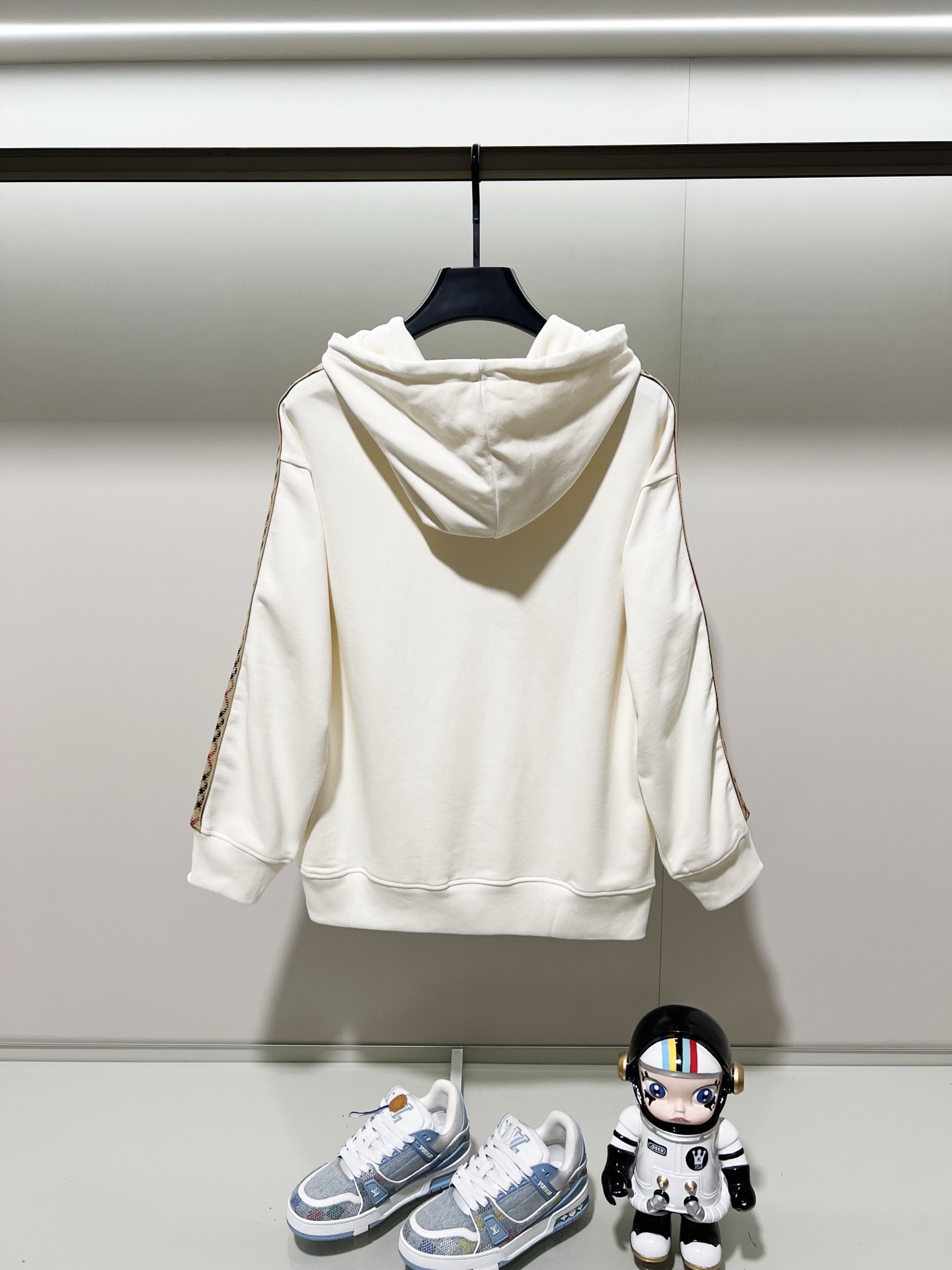 Burberry Unisex Sweatshirt Size S-XL