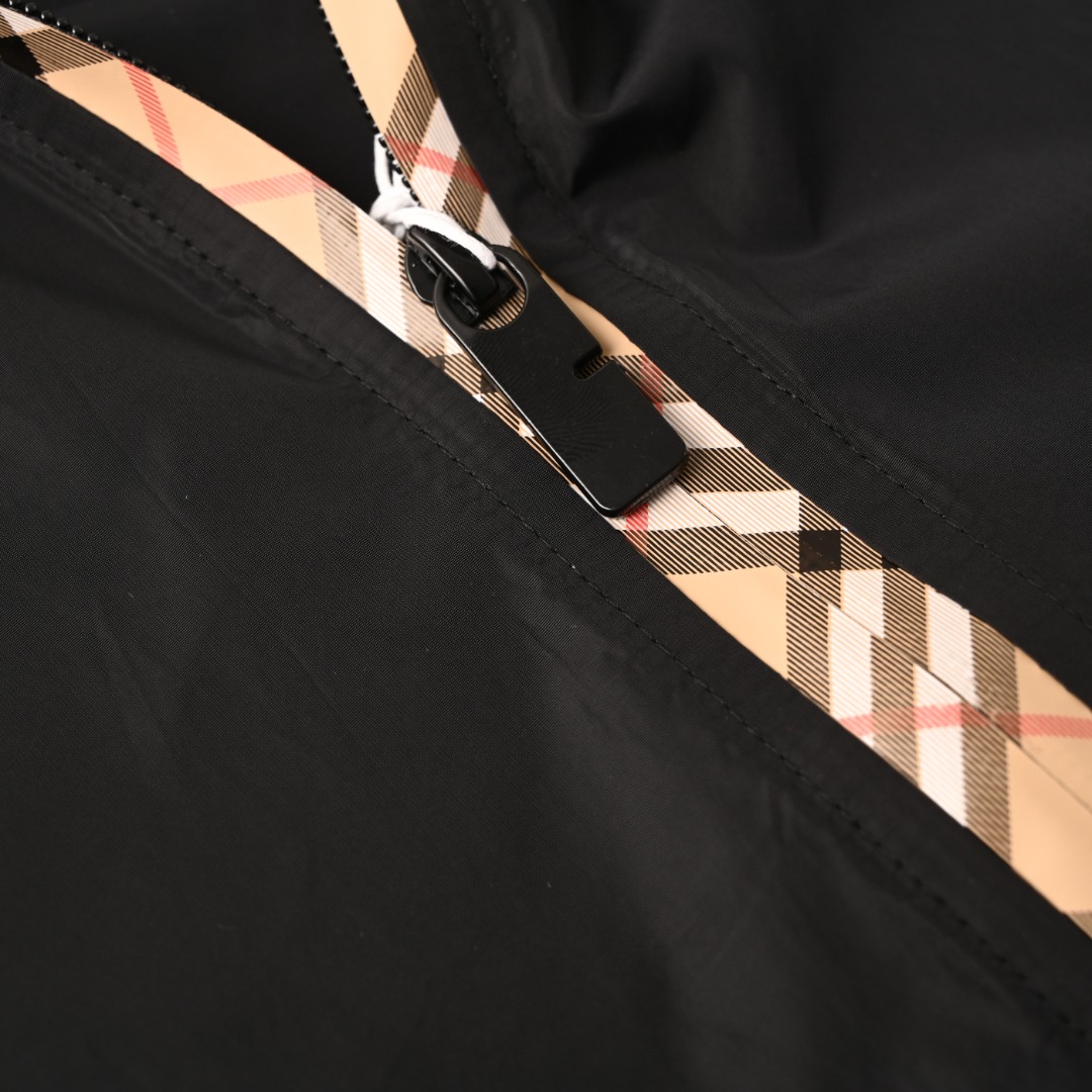 Burberry Unisex Jacket Size S-XL