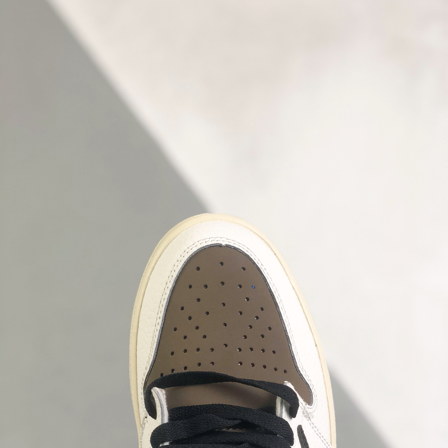 Nike Air Jordan 1 x Travis Scott High Top Sneaker Shoes Gr. 36-46