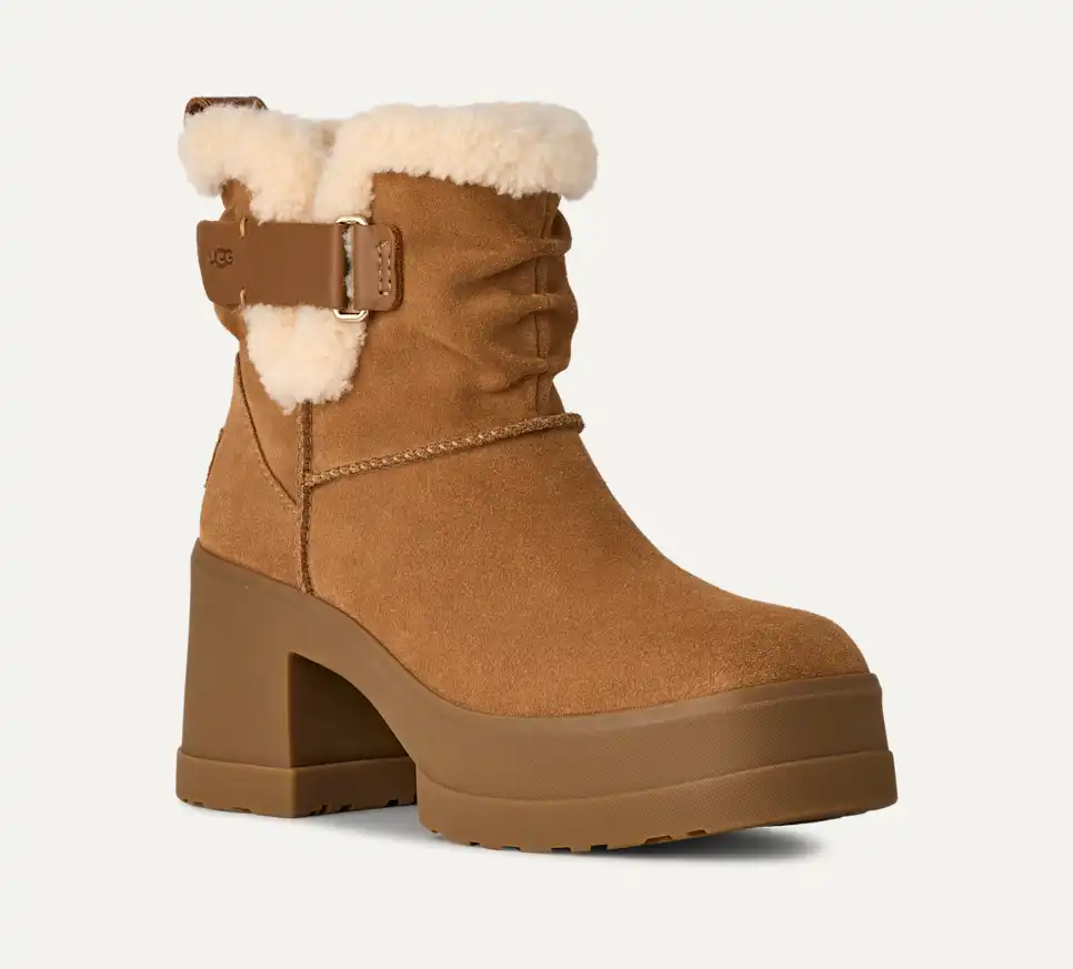 UGG Women's Moxy Pull On
