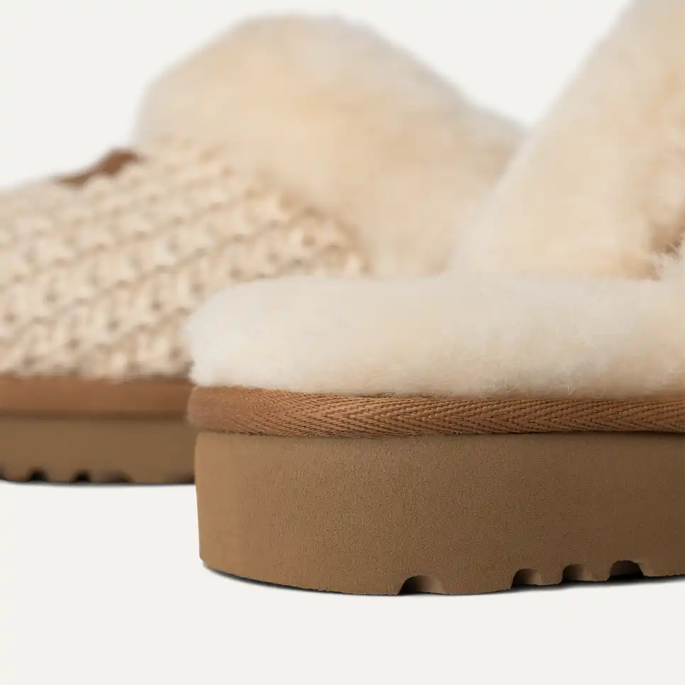 UGG Women's Cozy Slipper